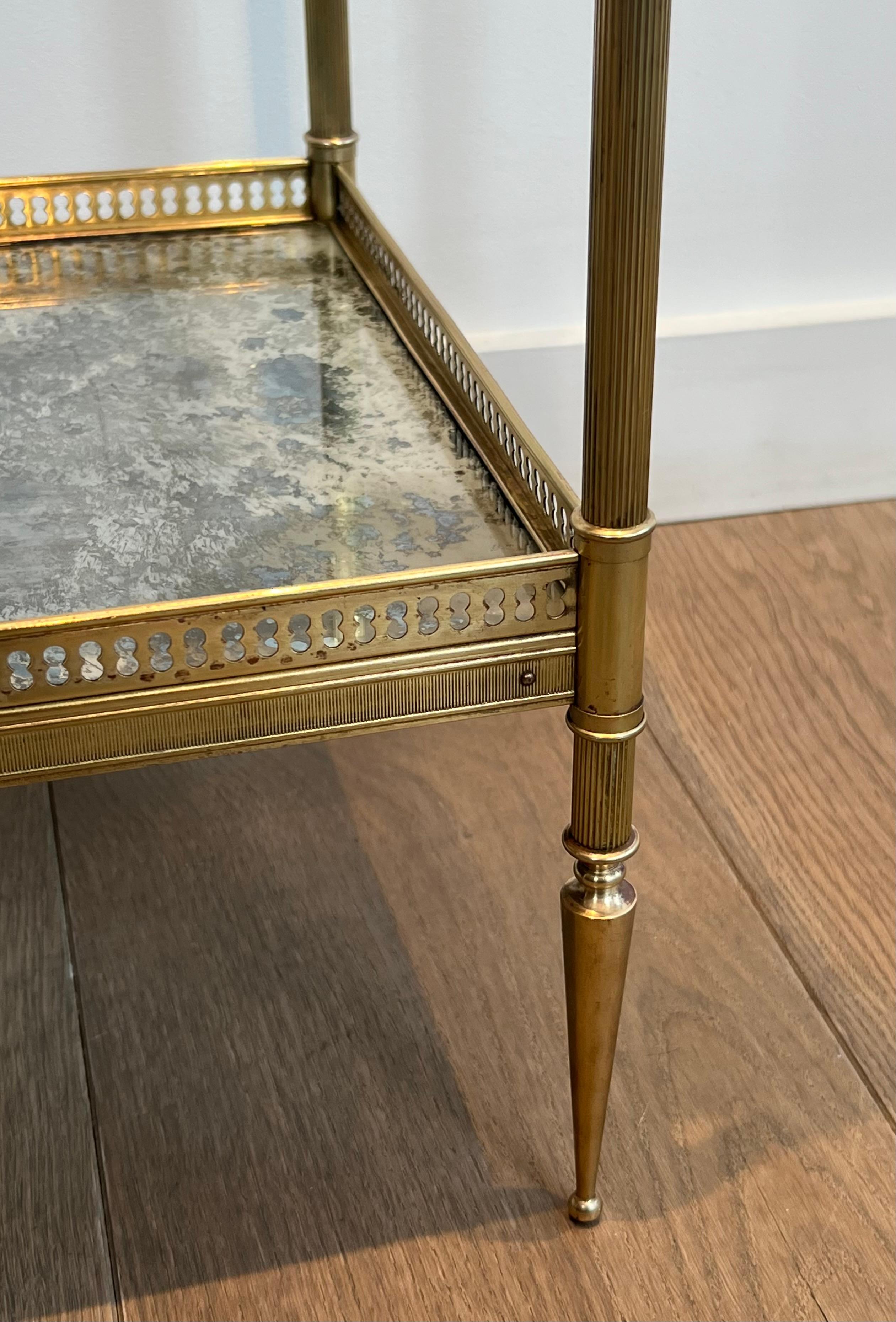 Tables d'appoint en laiton avec plateaux en miroir oxydé par Maison Jansen en vente 10