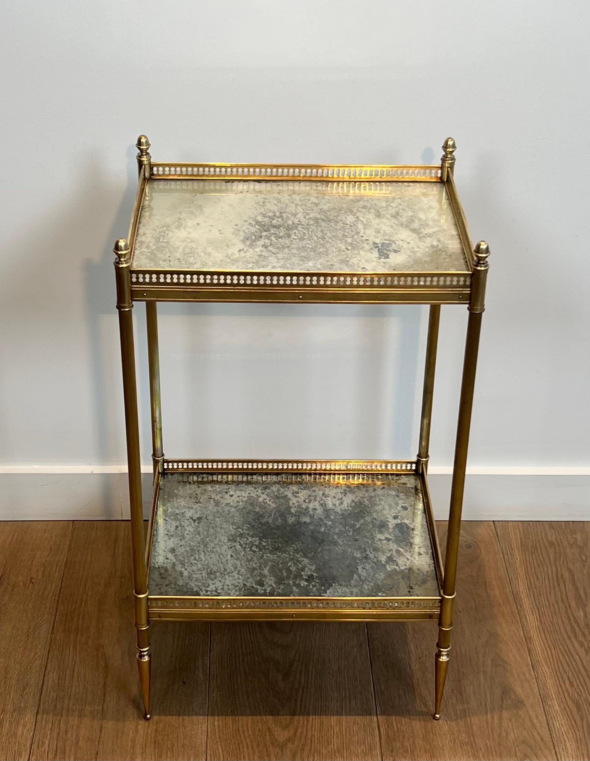 Tables d'appoint en laiton avec plateaux en miroir oxydé par Maison Jansen en vente 11