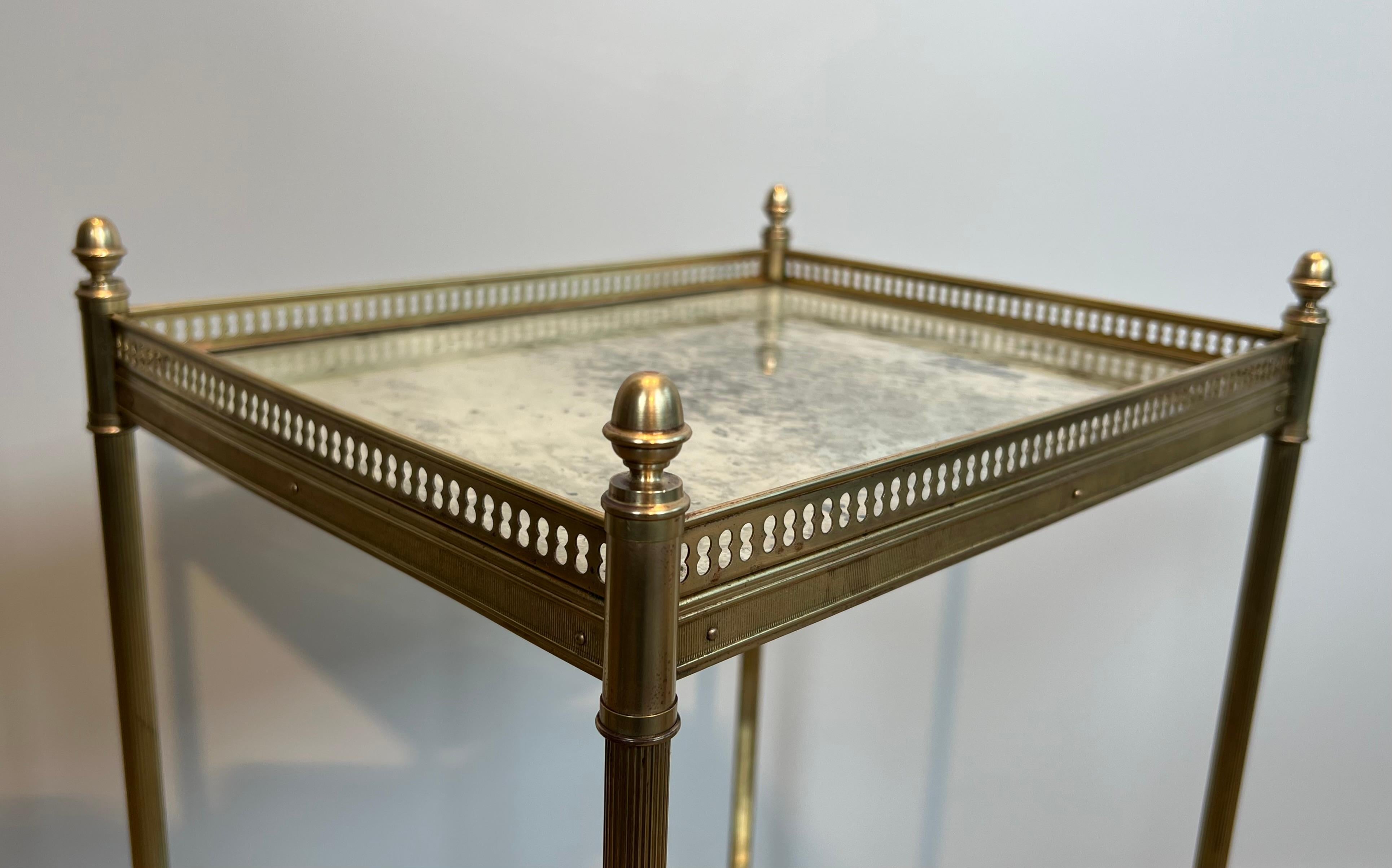 Tables d'appoint en laiton avec plateaux en miroir oxydé par Maison Jansen en vente 1