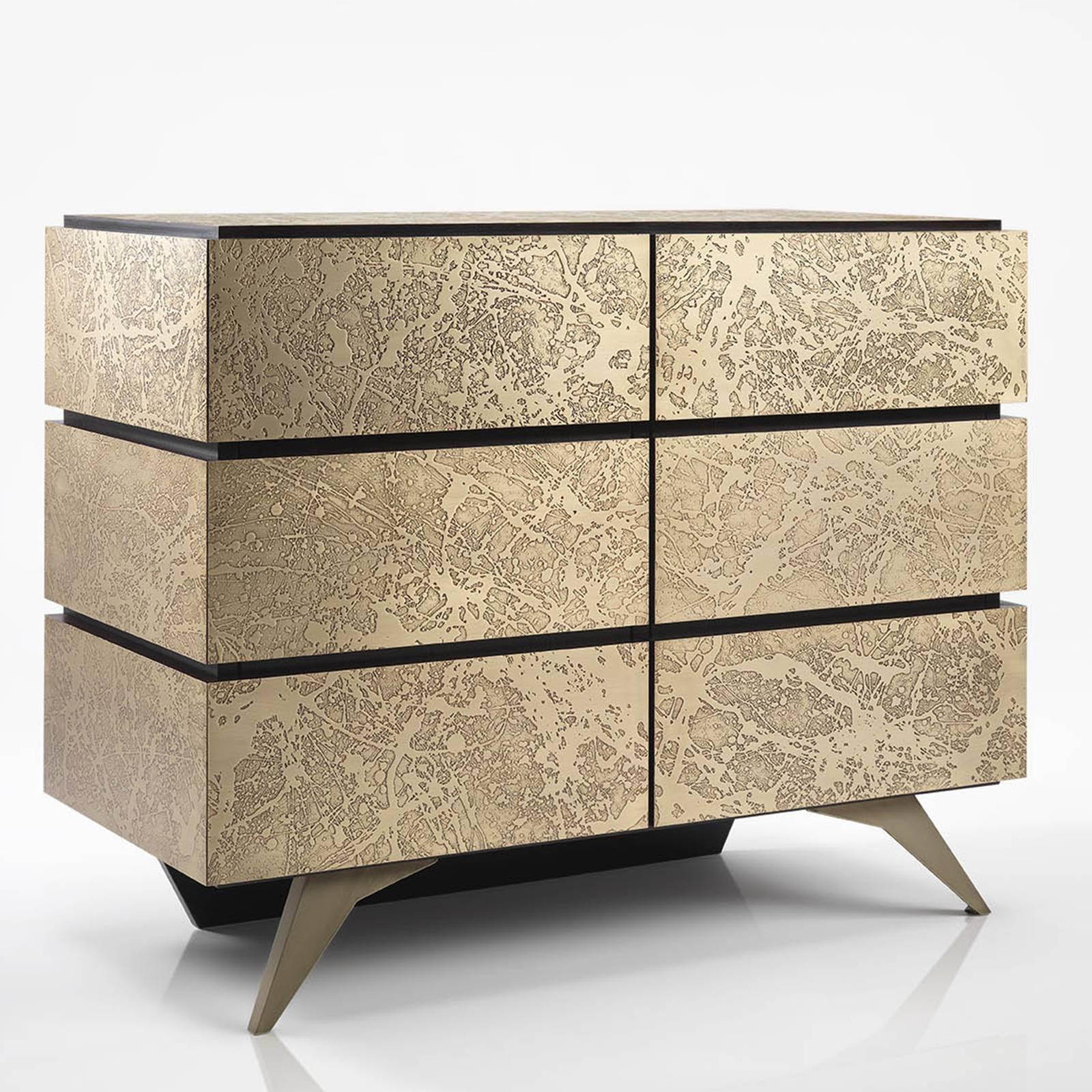 Striking and timeless, this exquisite sideboard will add luxury and style to a living room or dining room, thank to its Minimalist silhouette and the stunning details of its textured surface that play with the surrounding light unique ways. The