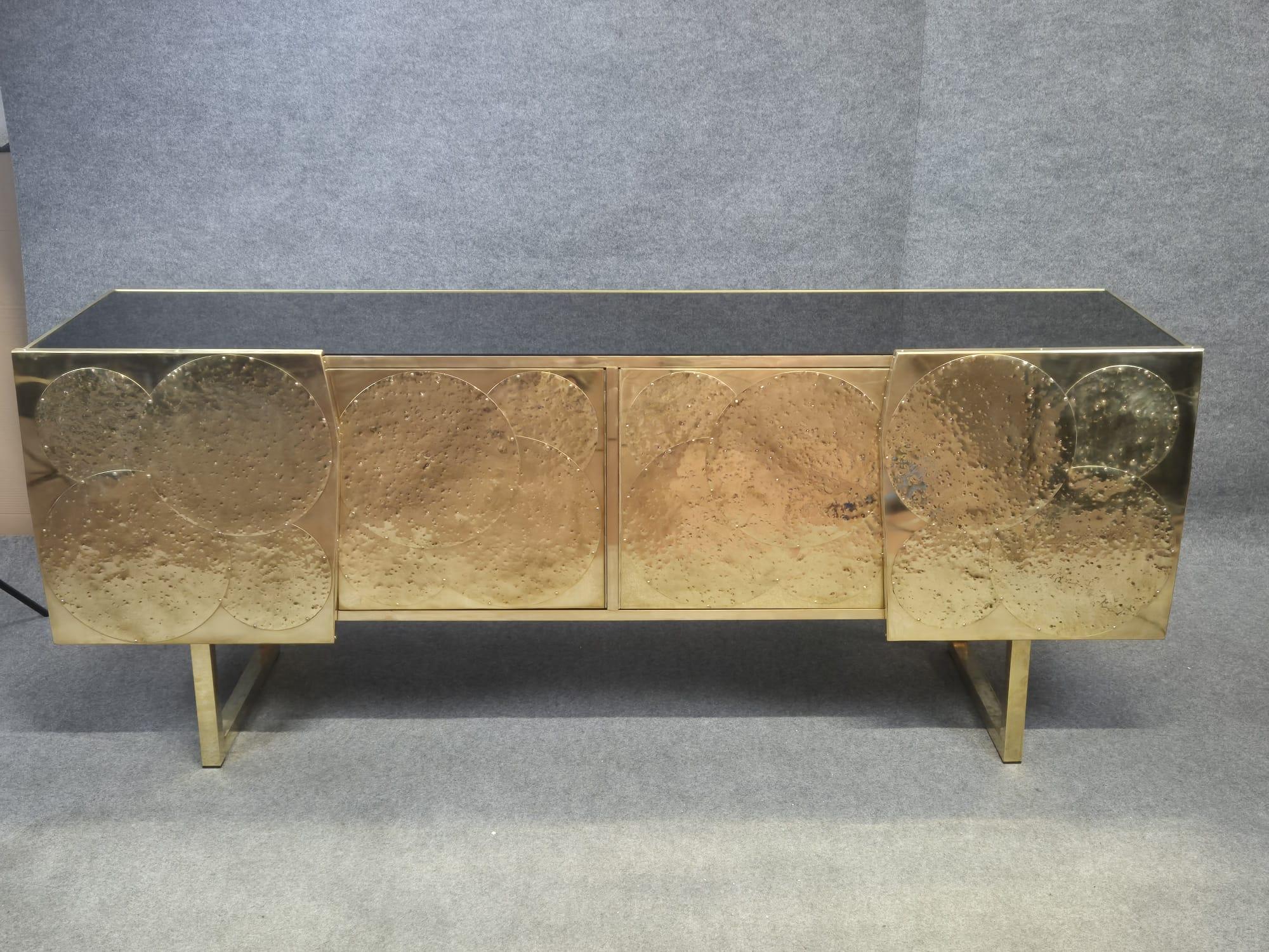brass sideboard handmade in Italy available justfurnituress designer (Messing) im Angebot