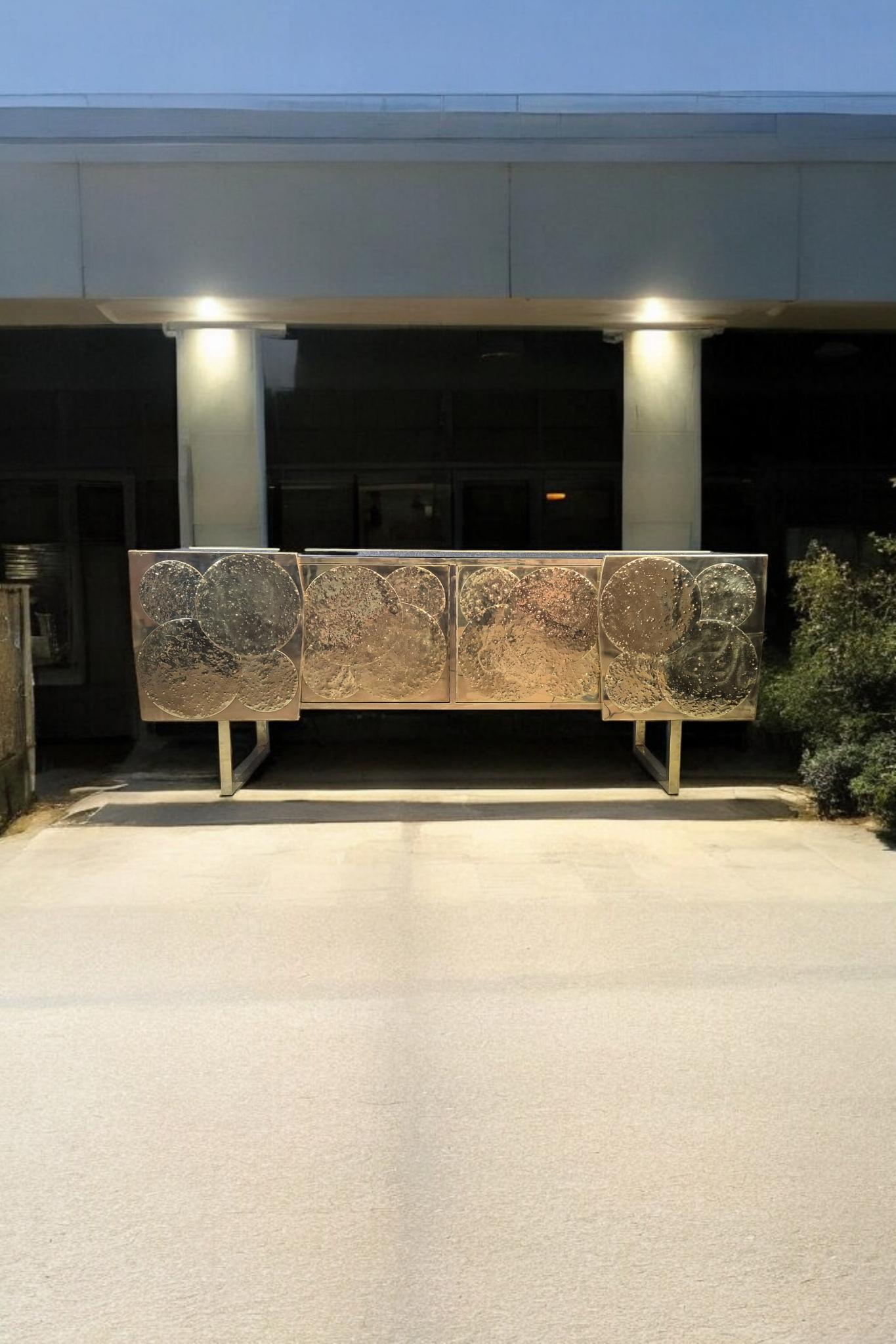 brass sideboard handmade in Italy available justfurnituress designer im Angebot 1