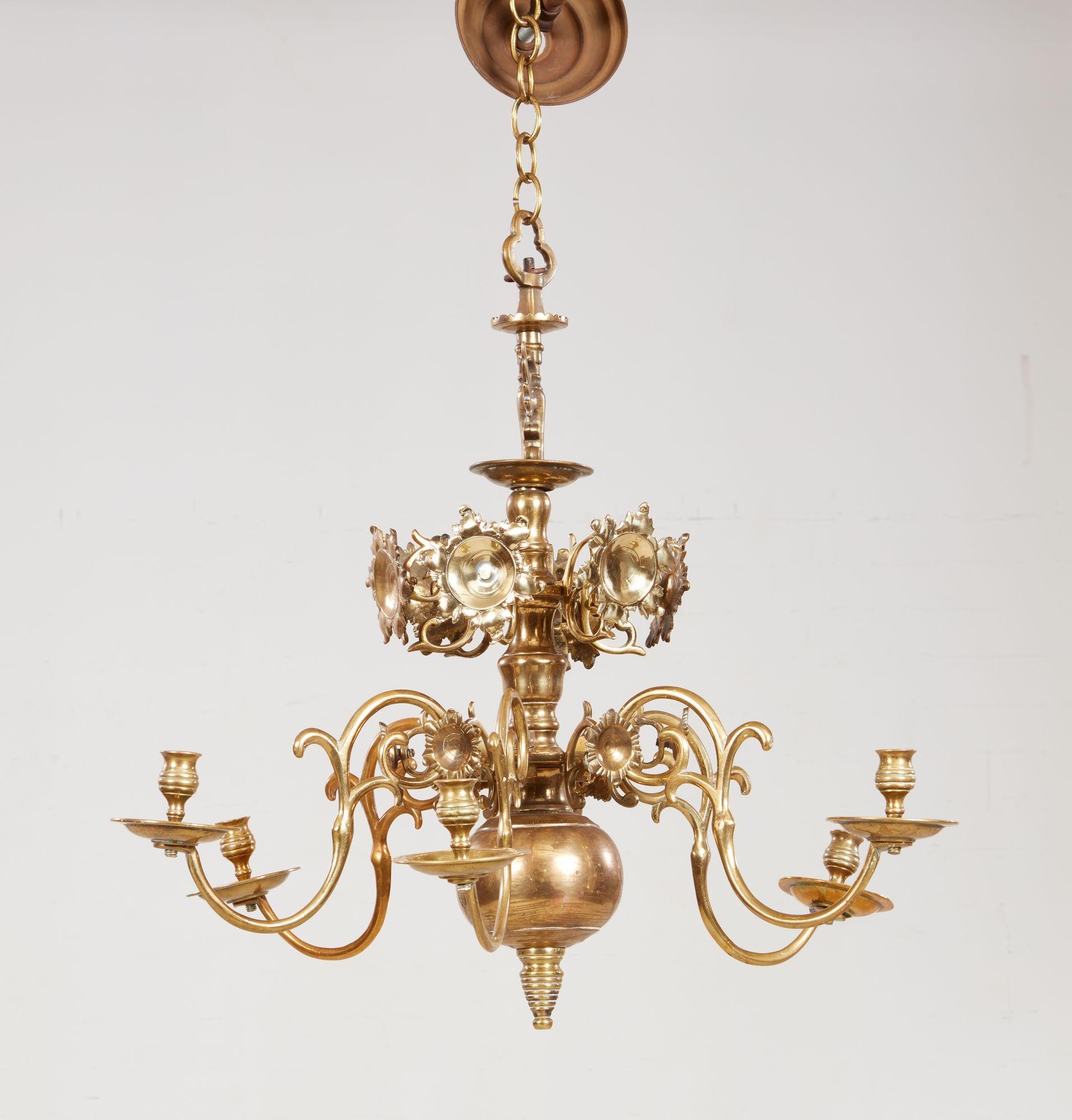Lampadario a sei luci in ottone in vendita 3