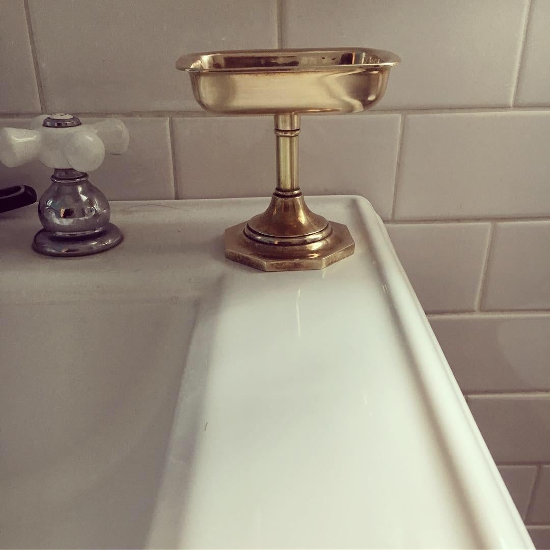 Brass Soap Dish on Stand 1