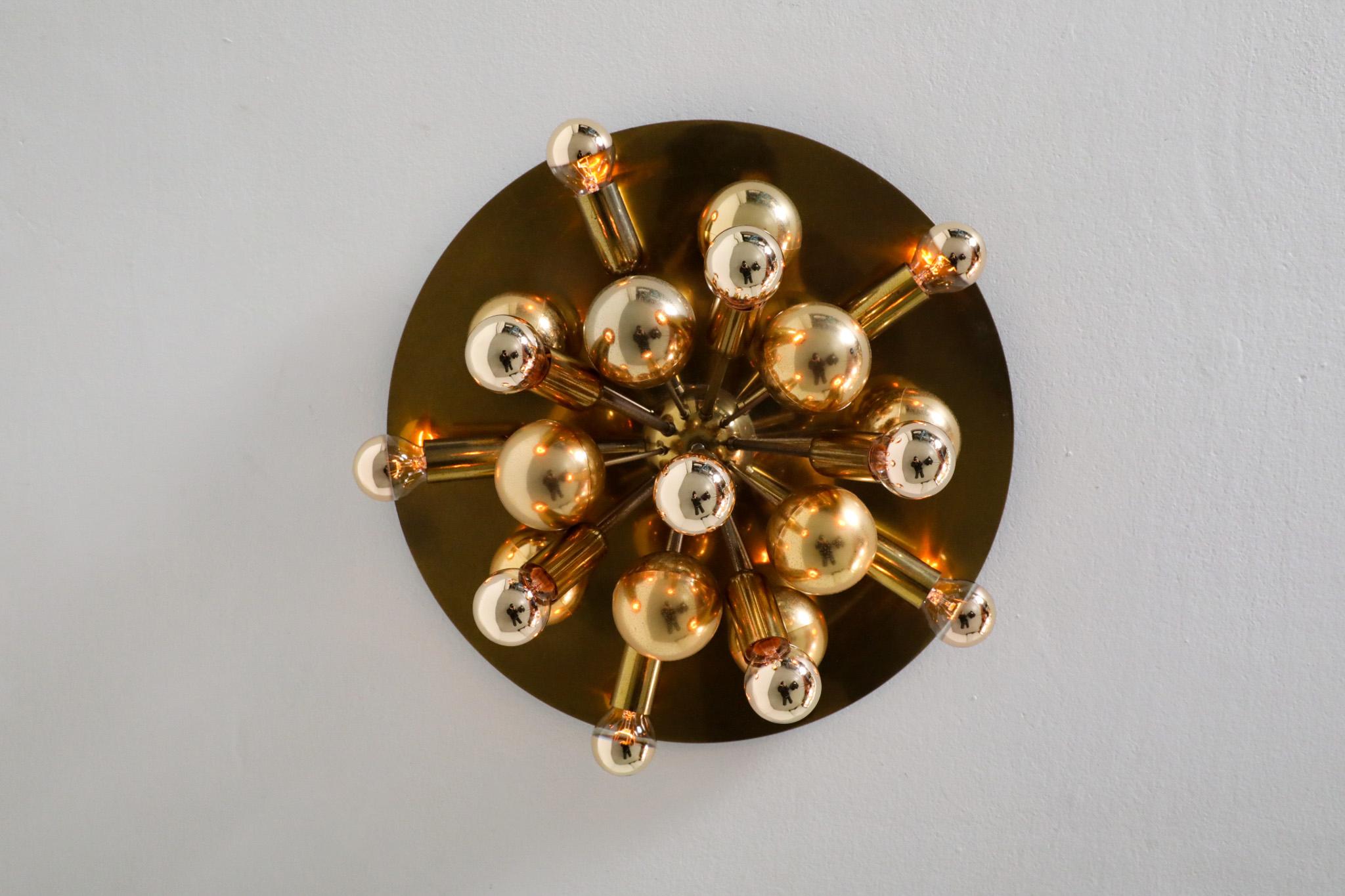 Plafonnier ou applique murale Spoutnik de l'ère spatiale produit par Cosack, 1970 en vente 10