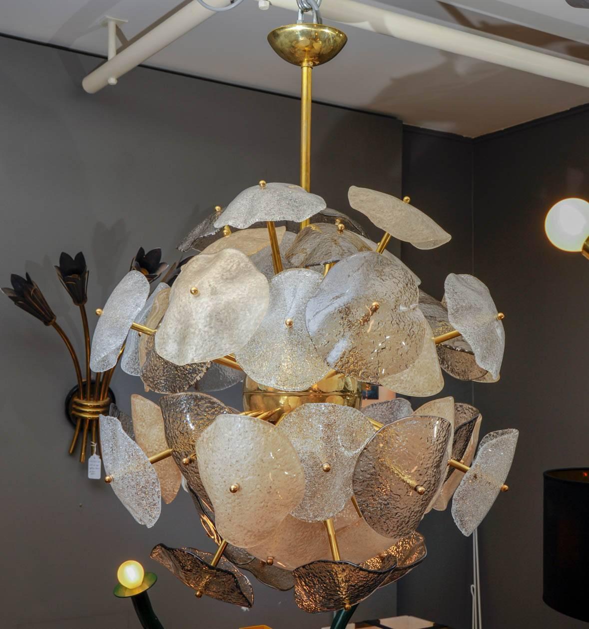 Brass Sphere with Murano Glass Leaves Chandelier In Excellent Condition For Sale In Saint-Ouen, IDF