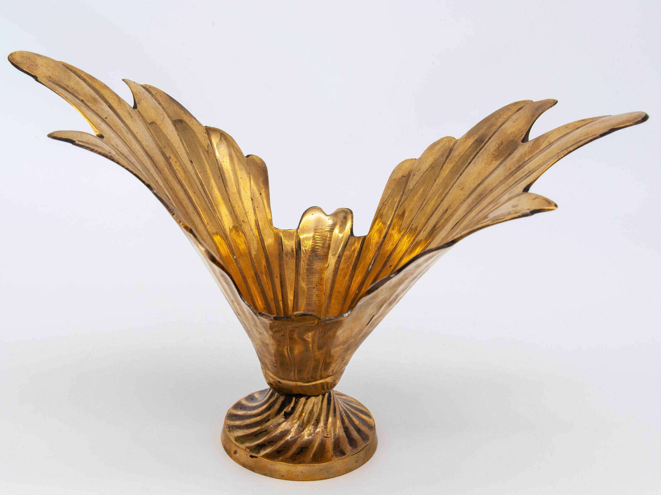 Brass Splash Vase In Good Condition In South Salem, NY