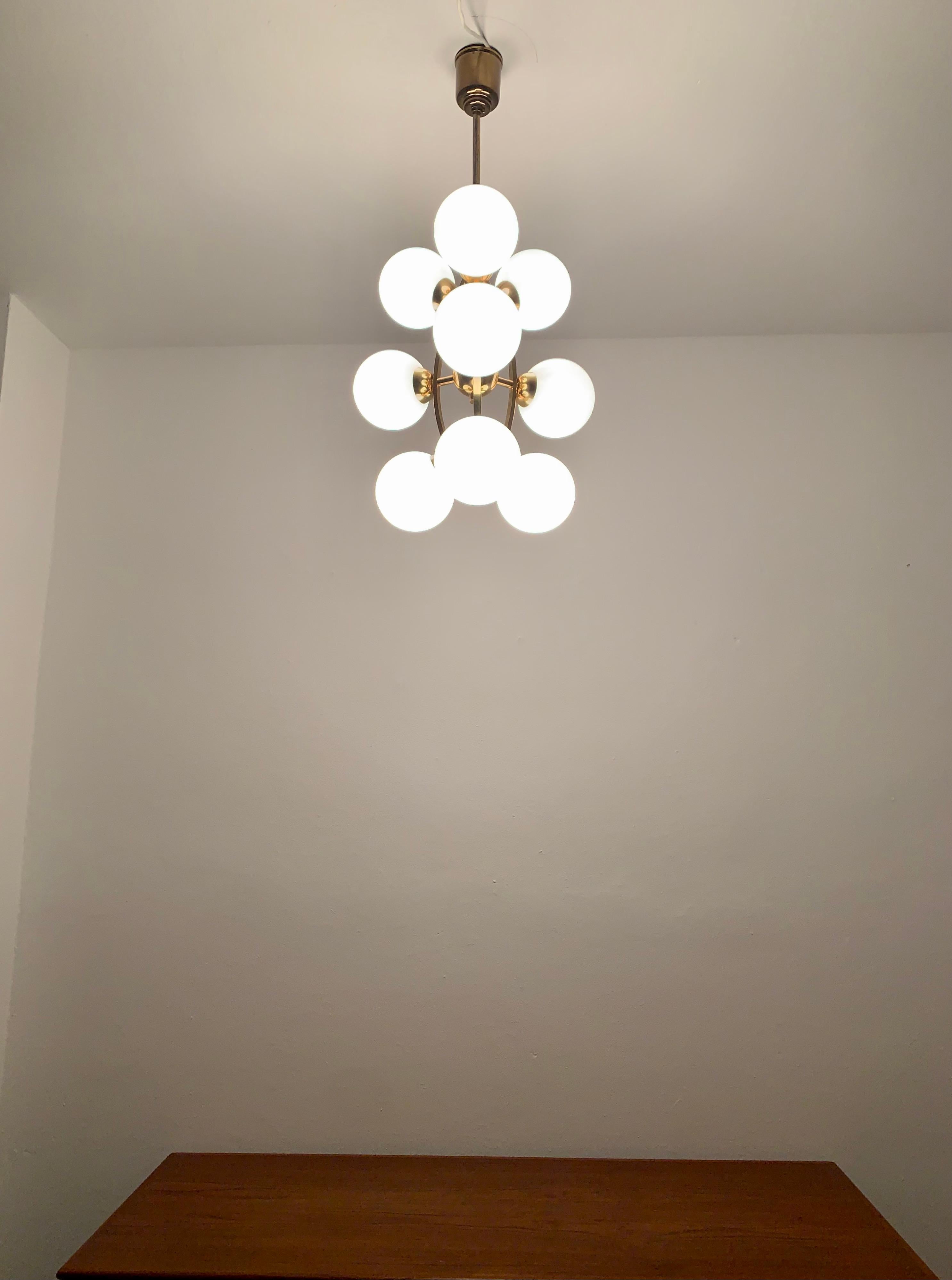 Lustre Sputnik en laiton en vente 1