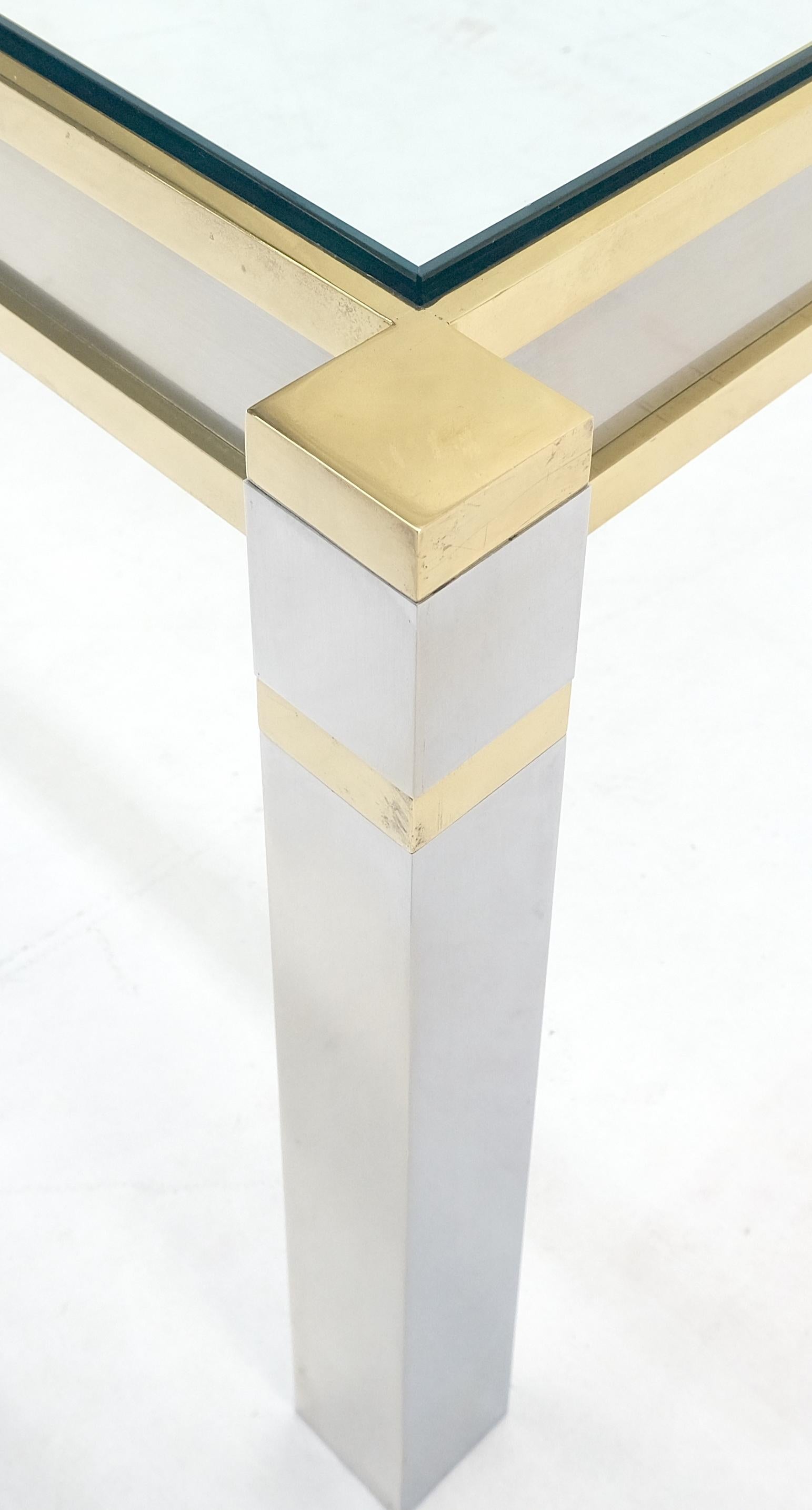 Table basse carrée mi-siècle moderne MINT en laiton, acier inoxydable et verre de 44 pouces en vente 6