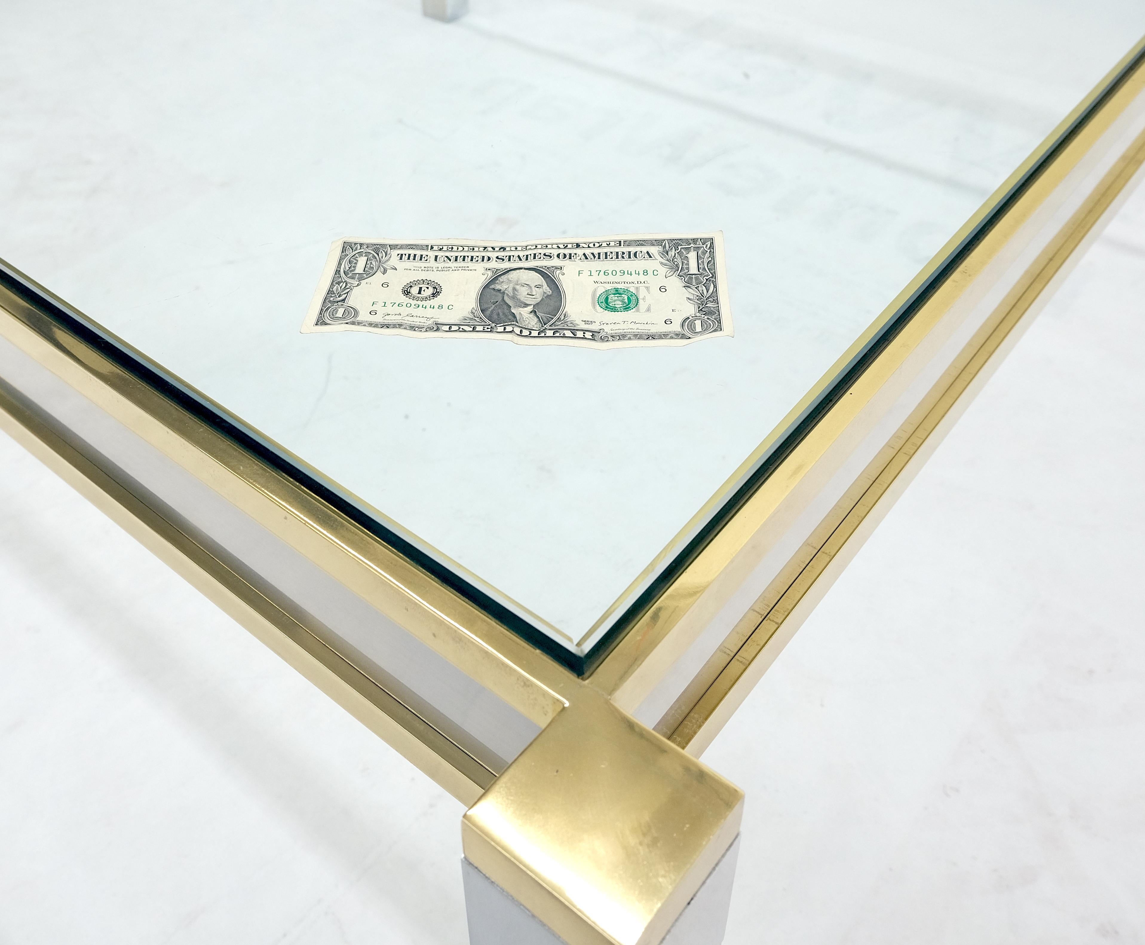 Table basse carrée mi-siècle moderne MINT en laiton, acier inoxydable et verre de 44 pouces 