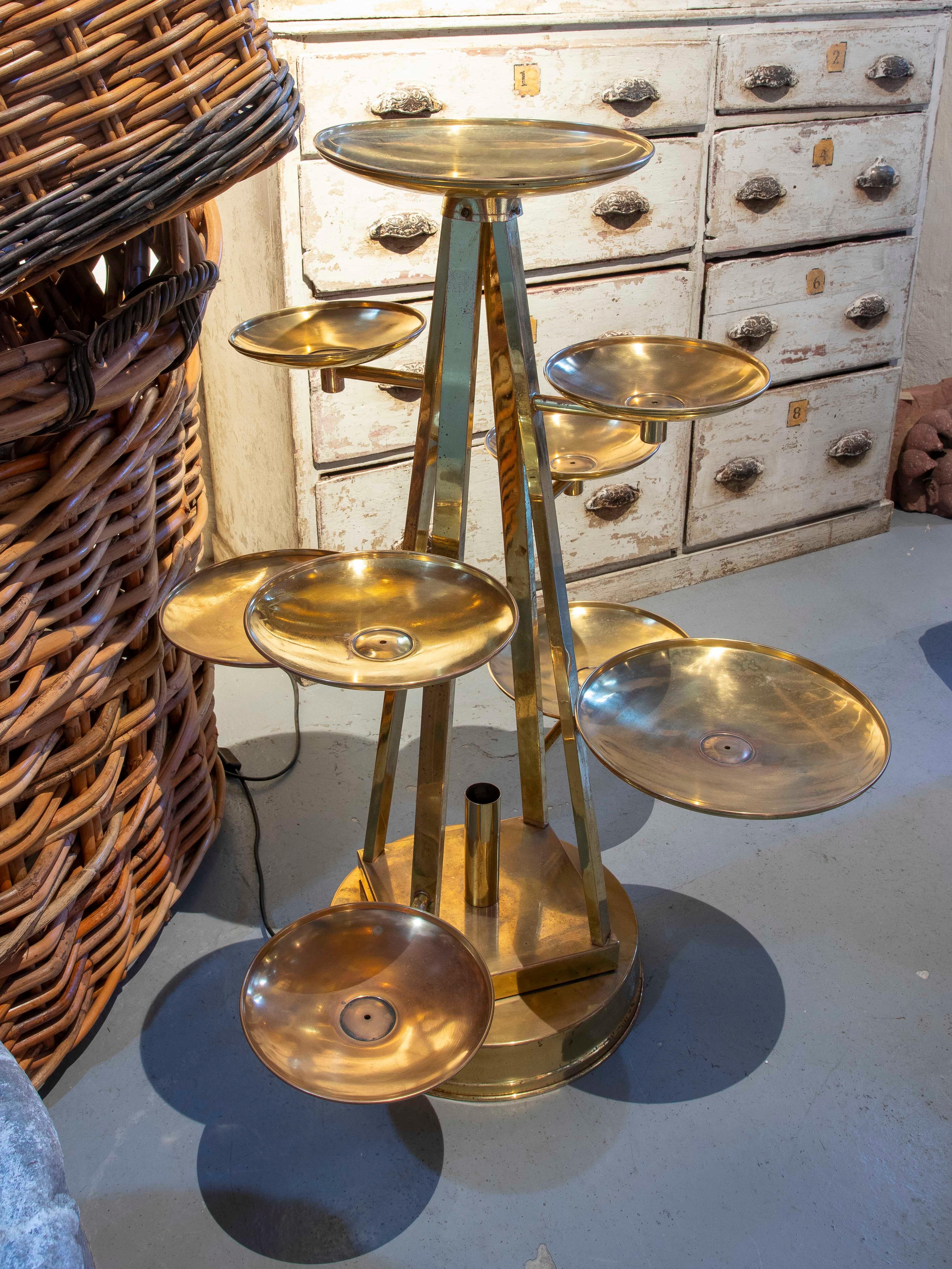 Brass Stand with Various Arms with Plates at Different Heights for Cakes For Sale 1