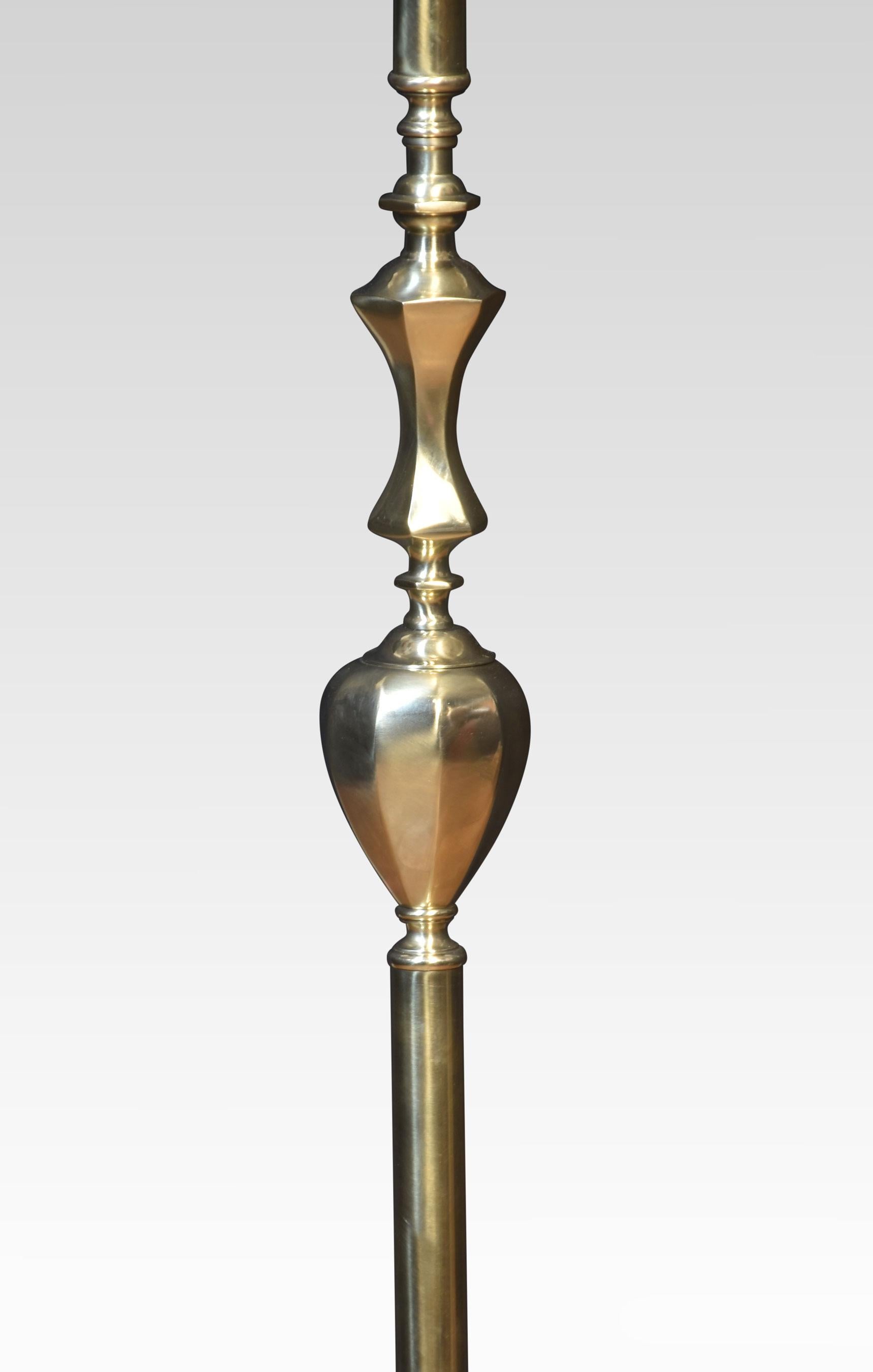 Brass standard lamp, the well-cast stem raised up on a stepped base.
Dimensions
Height 57.5 Inches
Width 10 Inches
Depth 10 Inches