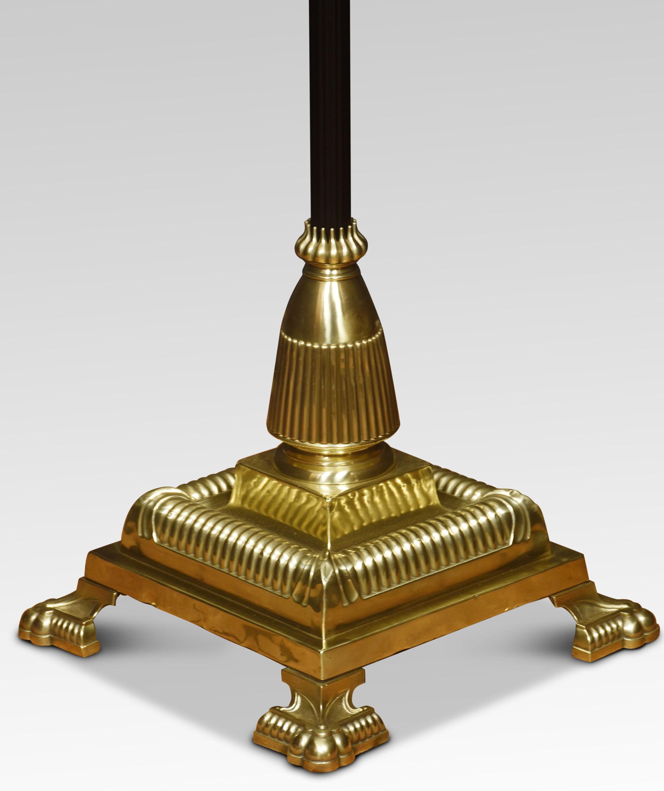 XIXe siècle Lampe standard en laiton en vente