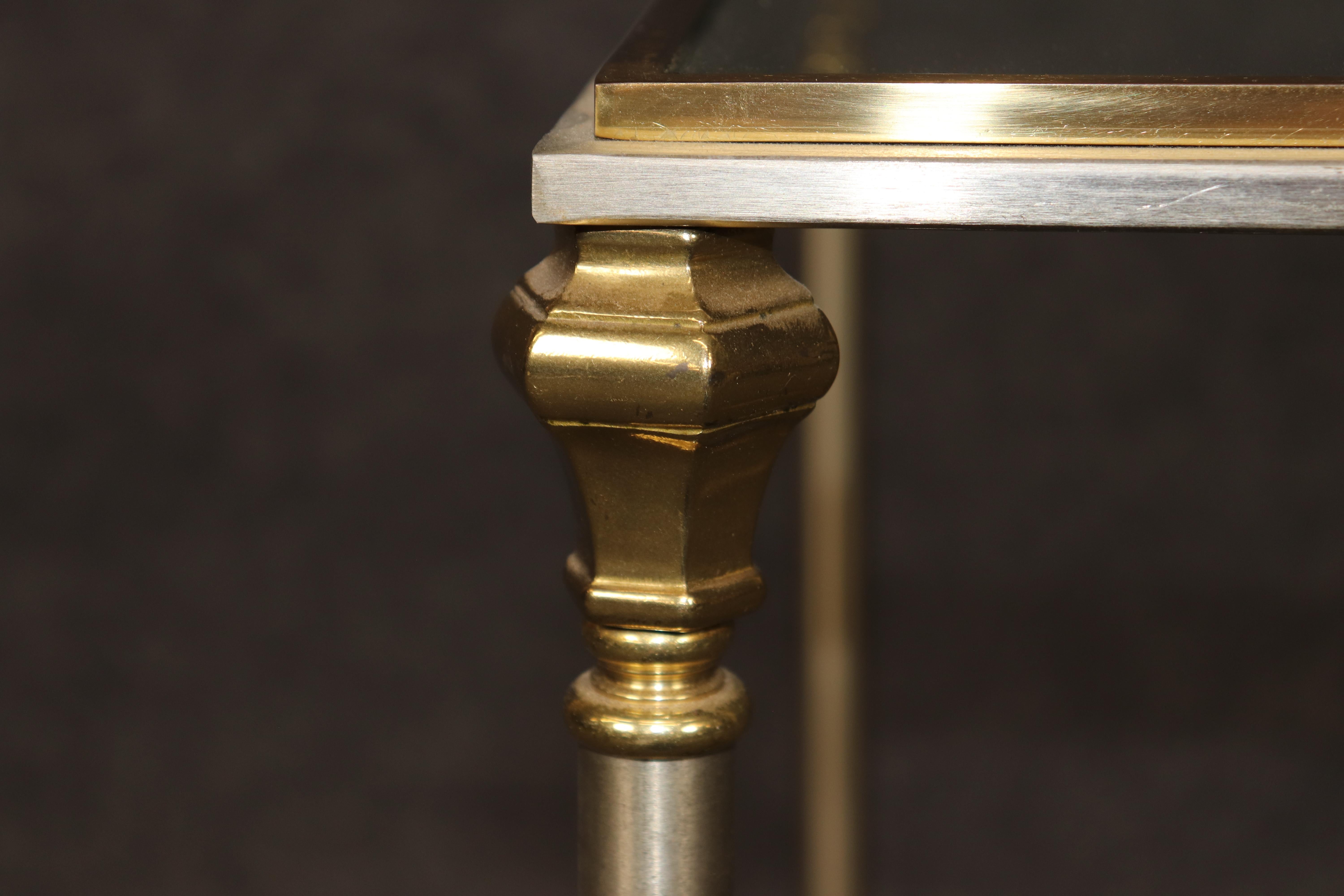 Fin du 20e siècle Table d'appoint en laiton, acier et verre Maison Maison Jansen en vente