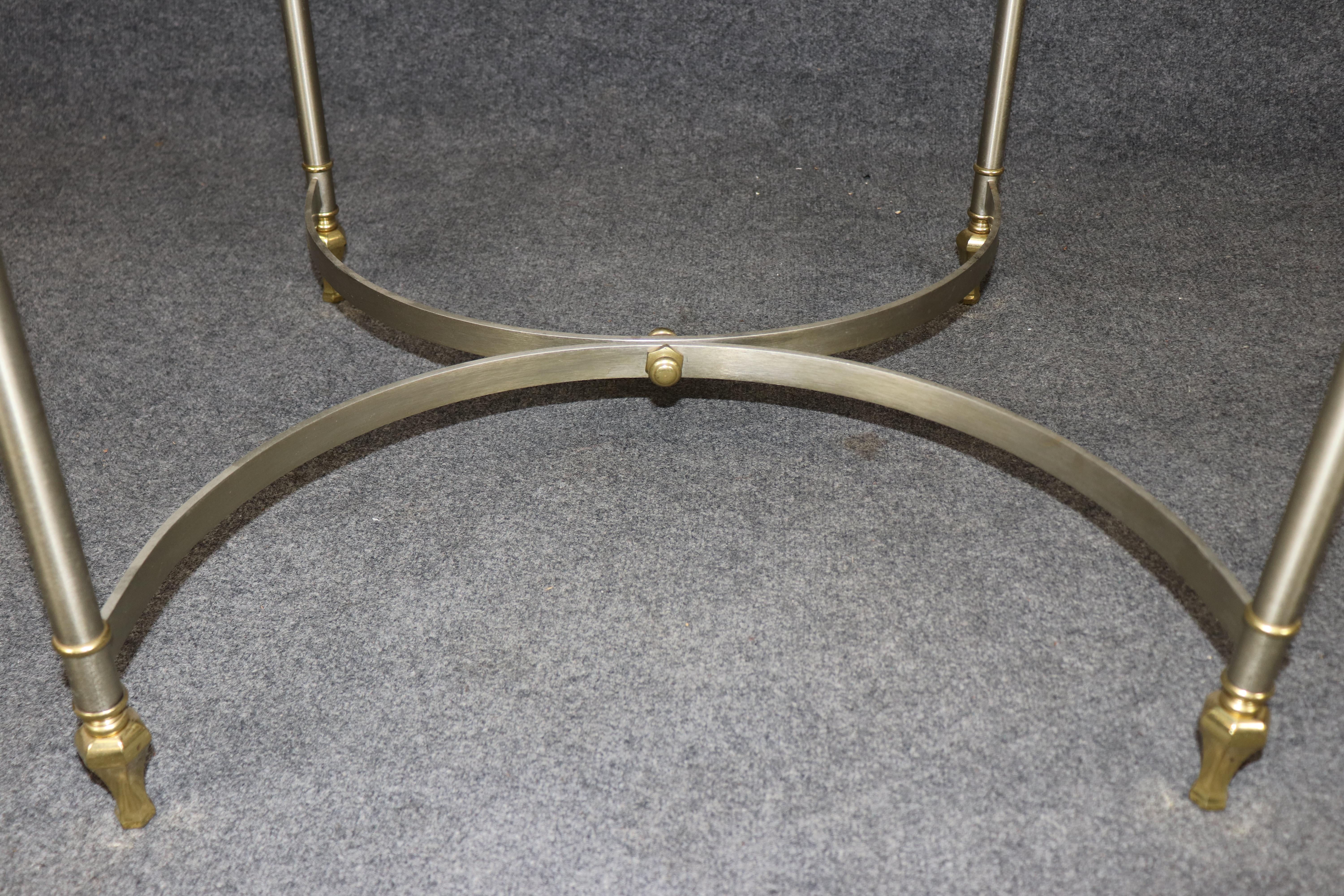 Laiton Table d'appoint en laiton, acier et verre Maison Maison Jansen en vente