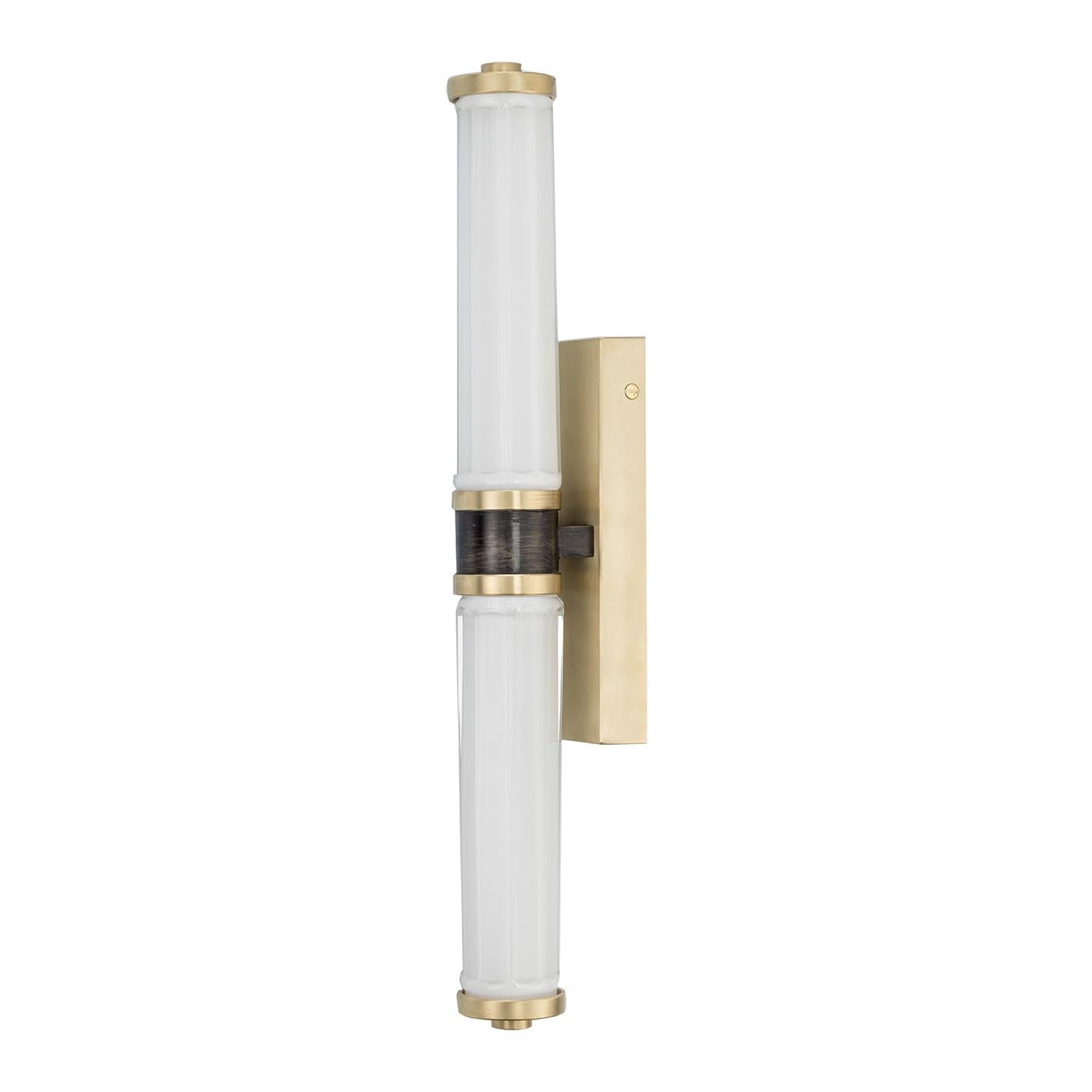 Laiton Applique en verre et structure en laiton par Bronzetto en vente
