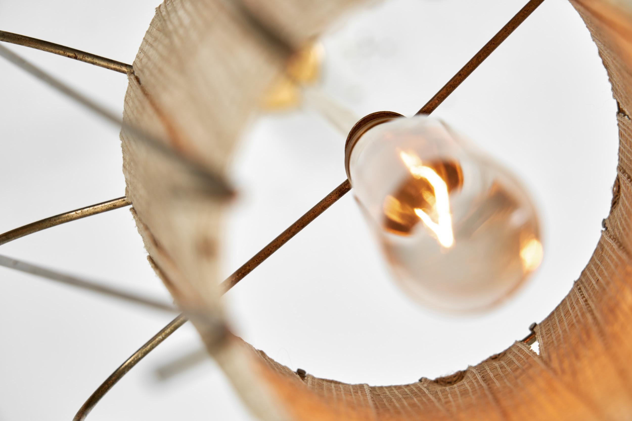 Lampe suspendue structurée en laiton avec laçage organique, Suède, années 1960 en vente 10