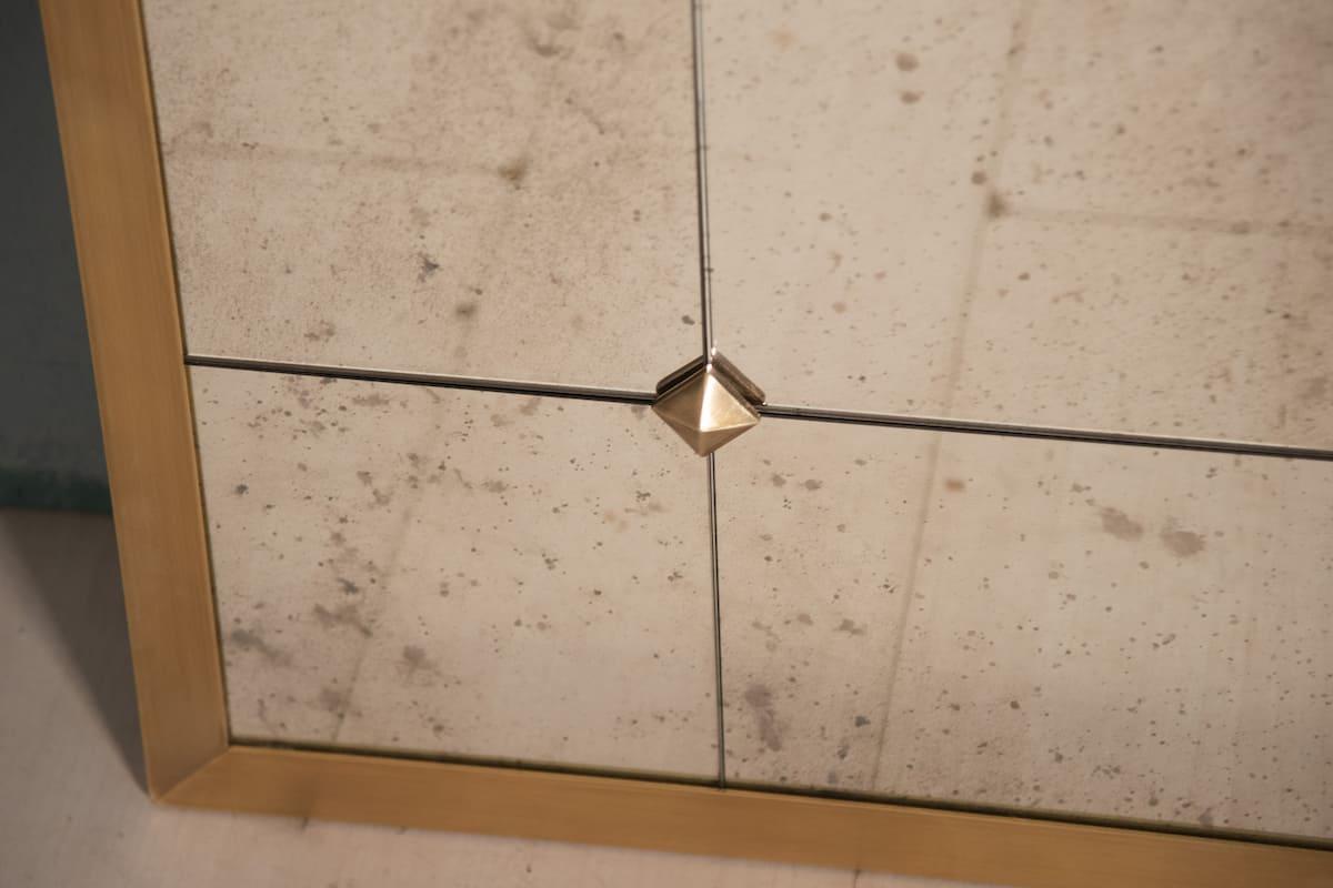 Laiton Miroir antique clouté en laiton 100 X 200 cm en vente