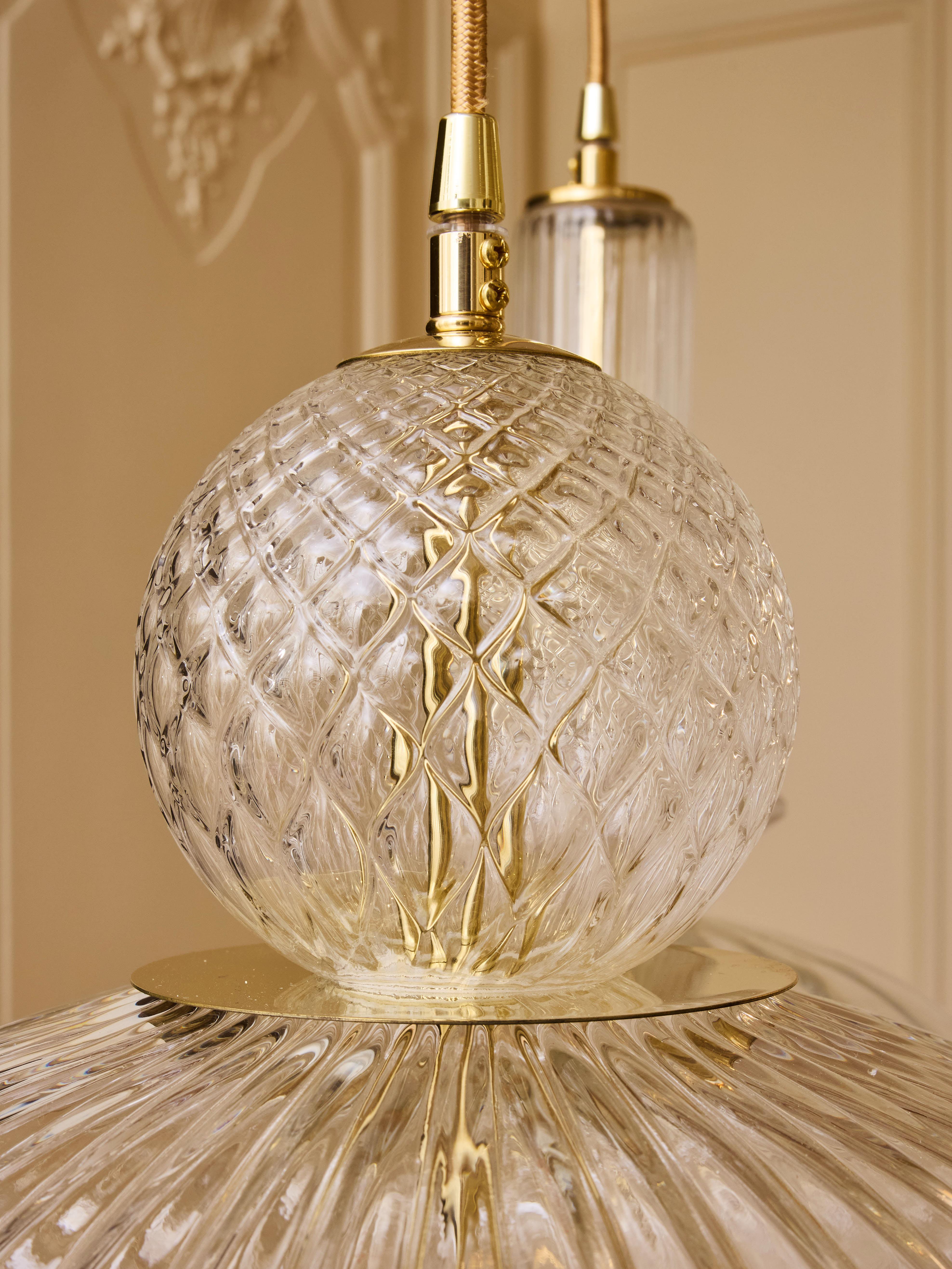 Brass suspension with blown Murano glass by Studio Glustin In Excellent Condition For Sale In Saint-Ouen (PARIS), FR