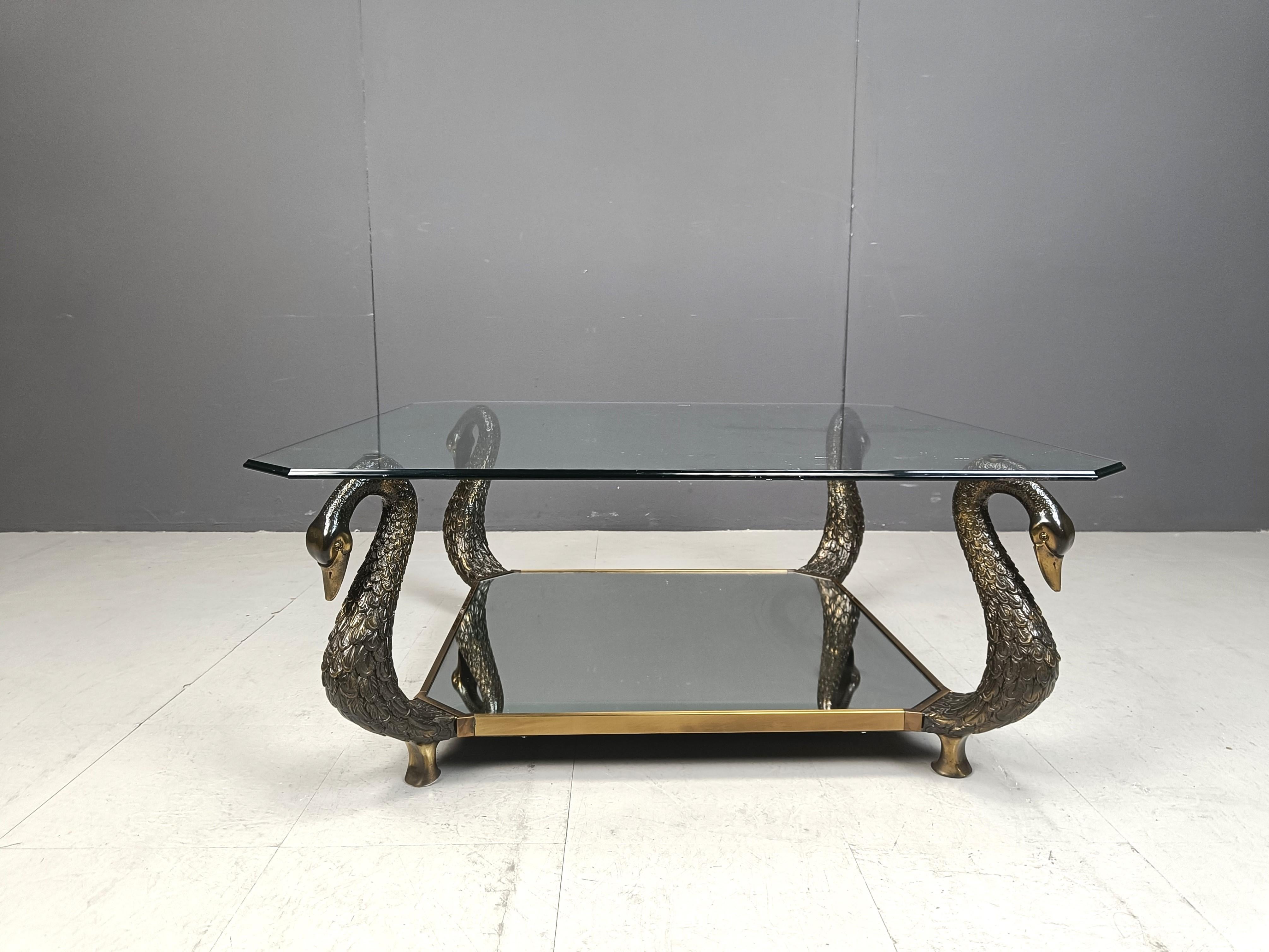 Table basse en laiton en forme de Swan, 1970 Bon état - En vente à Leuven, Vlaams Gewest