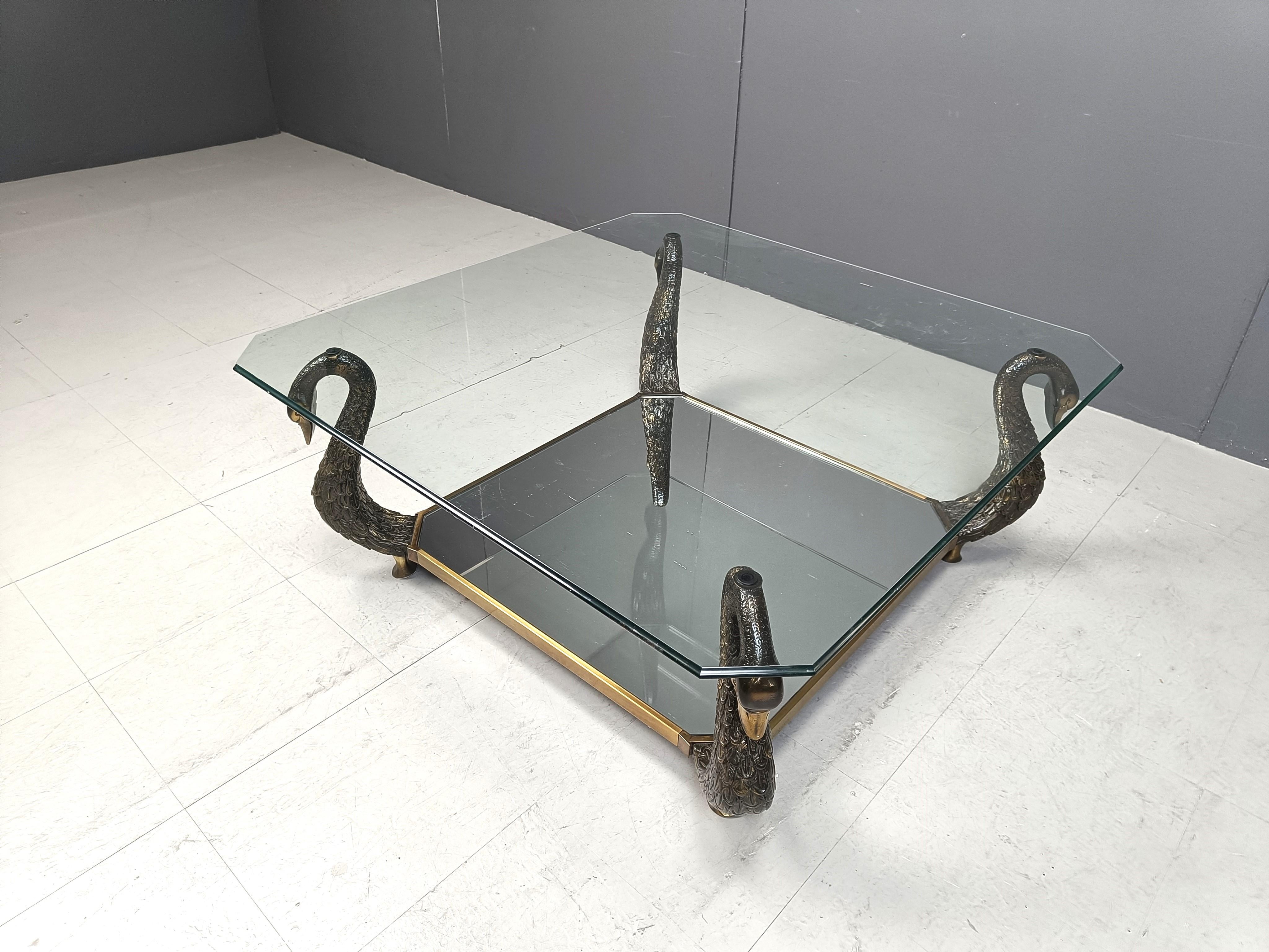 Table basse en laiton en forme de Swan, 1970 en vente 1