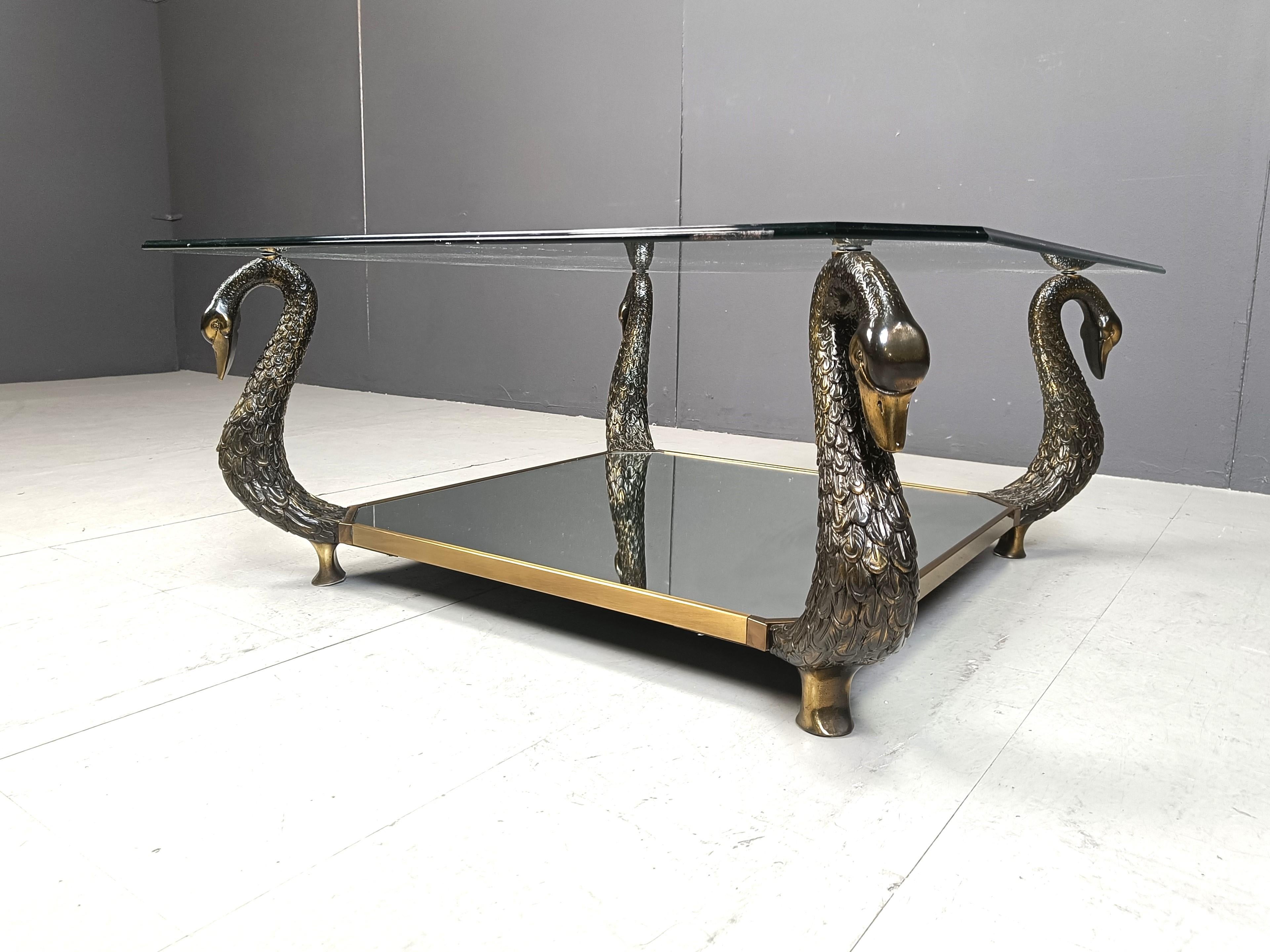 Table basse en laiton en forme de Swan, 1970 en vente 3
