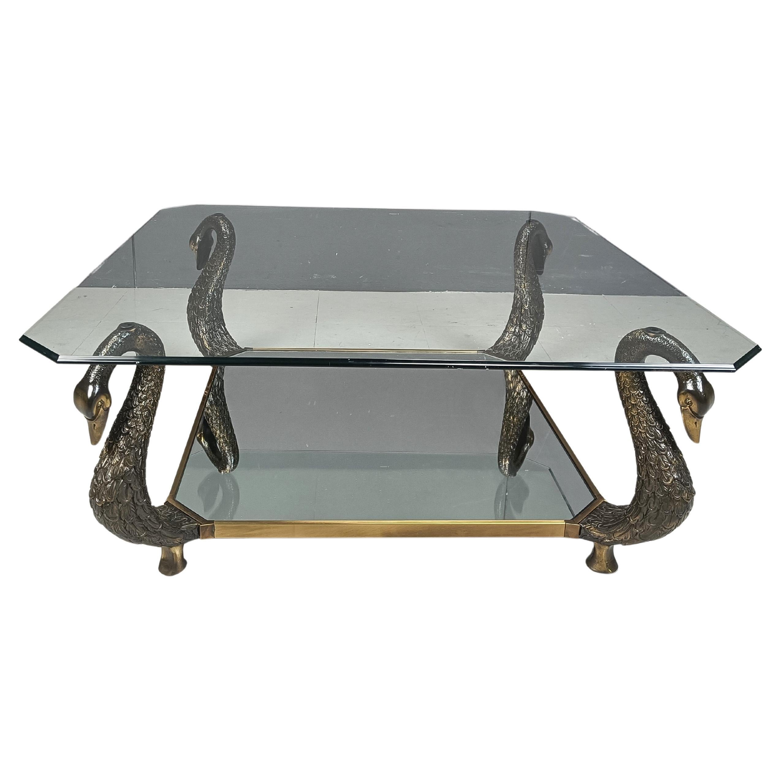 Table basse en laiton en forme de Swan, 1970