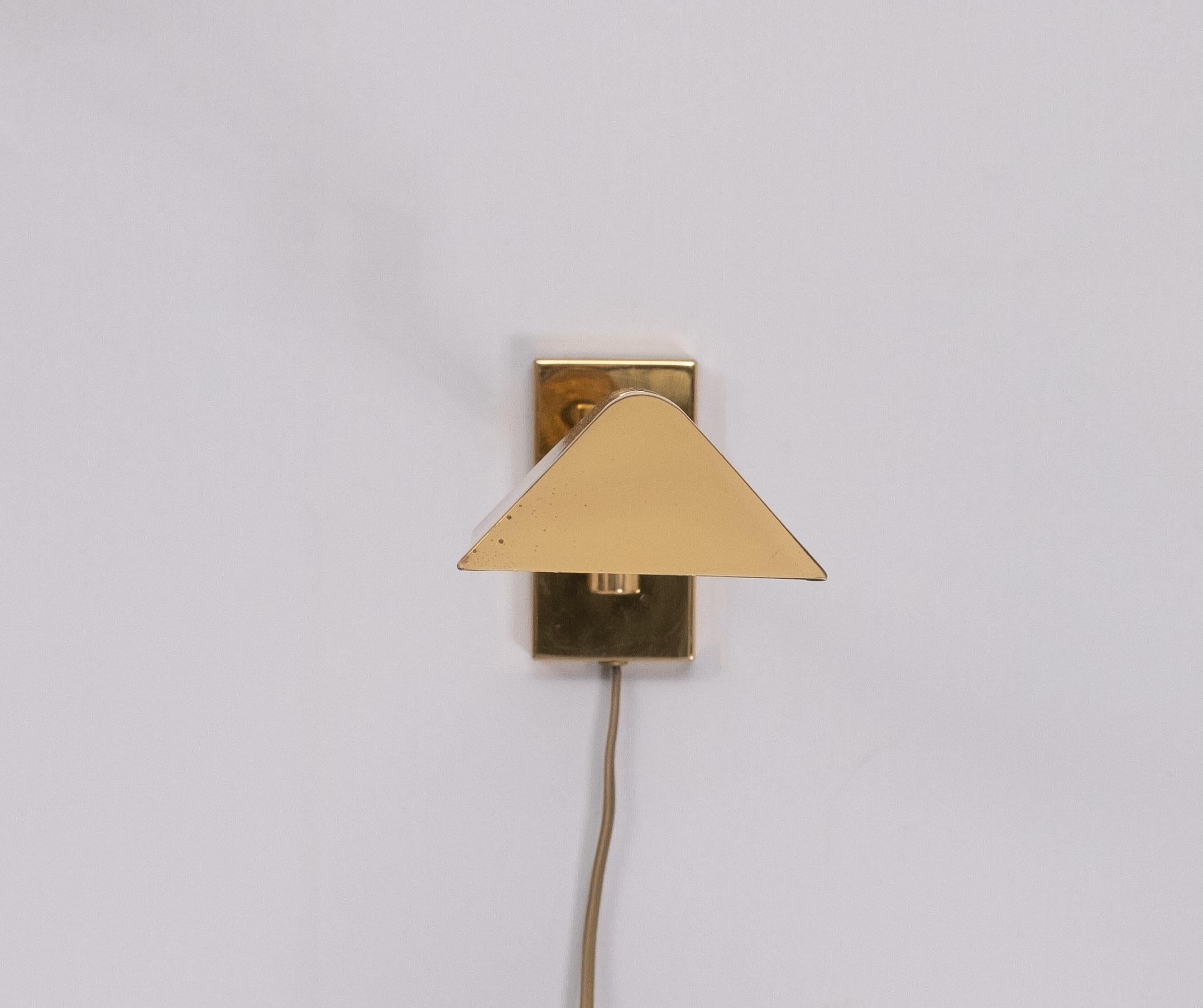 Fine XX secolo Braccio oscillante in ottone Lampada da parete  Germania anni '70  in vendita