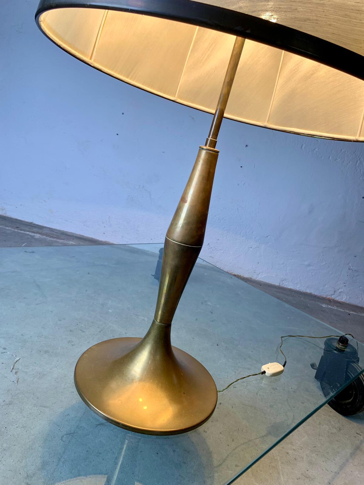 Brass table lamp and fabric lampshade, 1950s, italy. in vendita 3