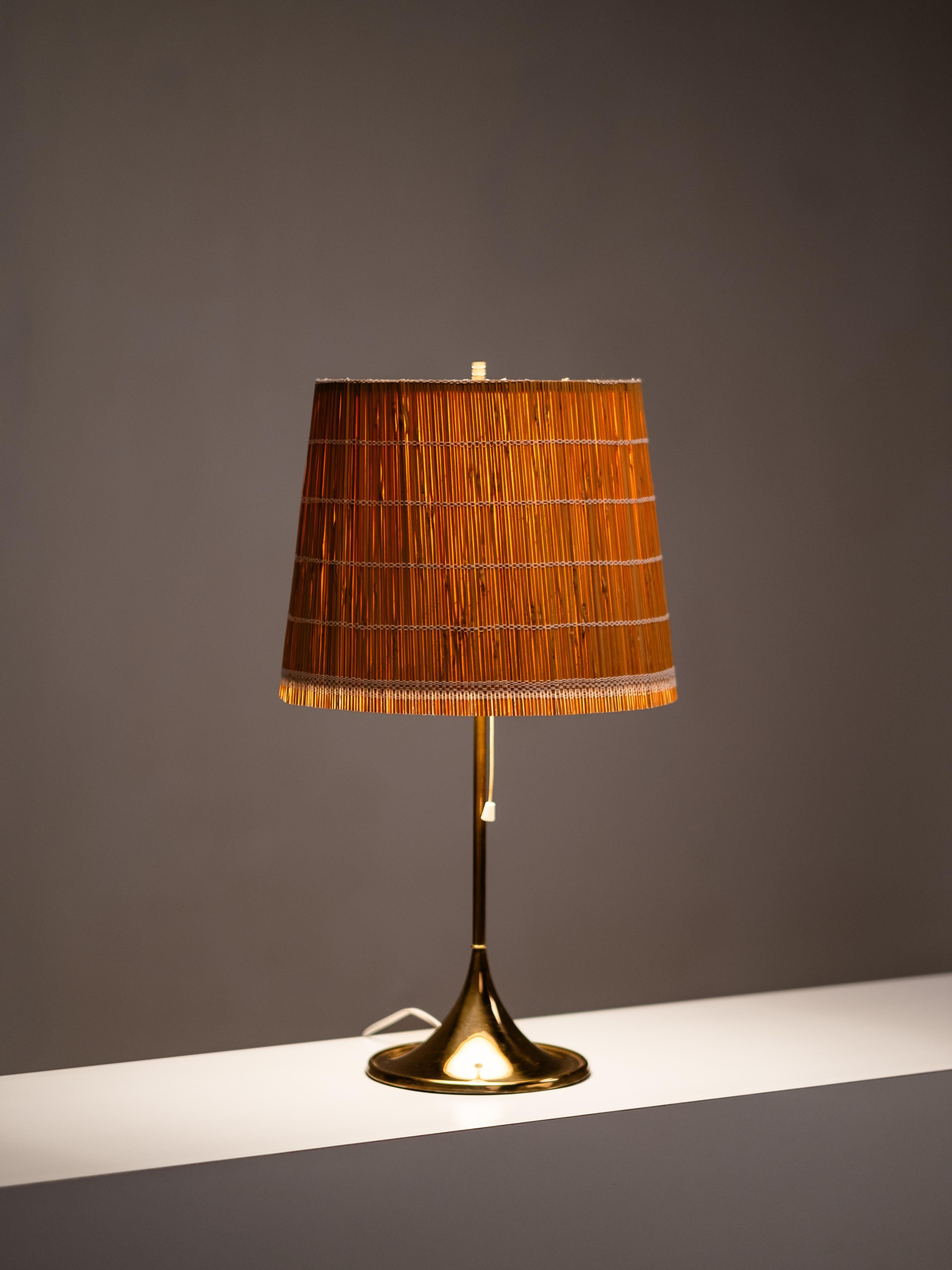 Lampada da tavolo in ottone B-024 di Alf Svensson e Yngvar Sandström per Bergboms, 1960 in vendita 9