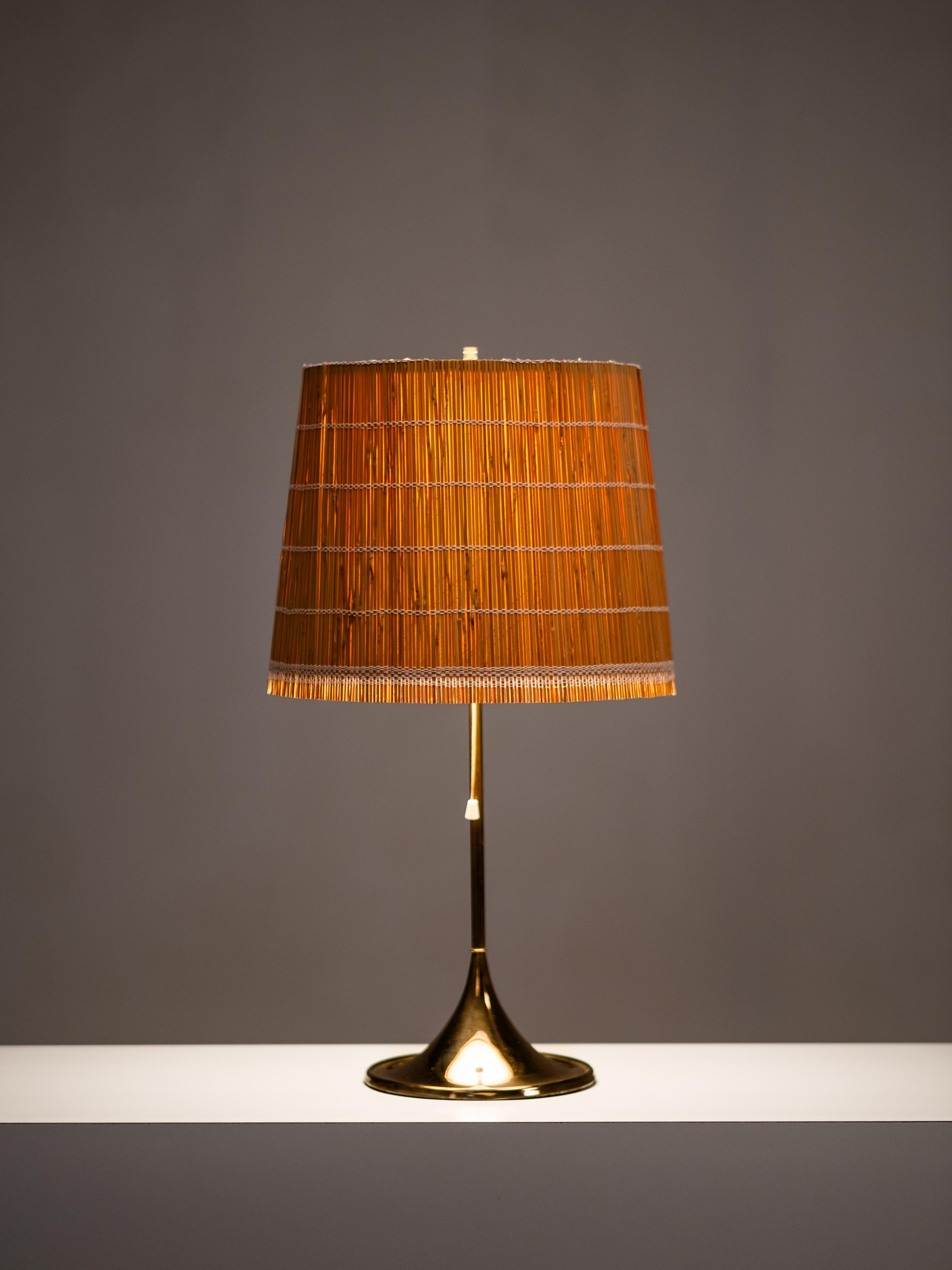 Lampada da tavolo in ottone B-024 di Alf Svensson e Yngvar Sandström per Bergboms, 1960 in vendita 10
