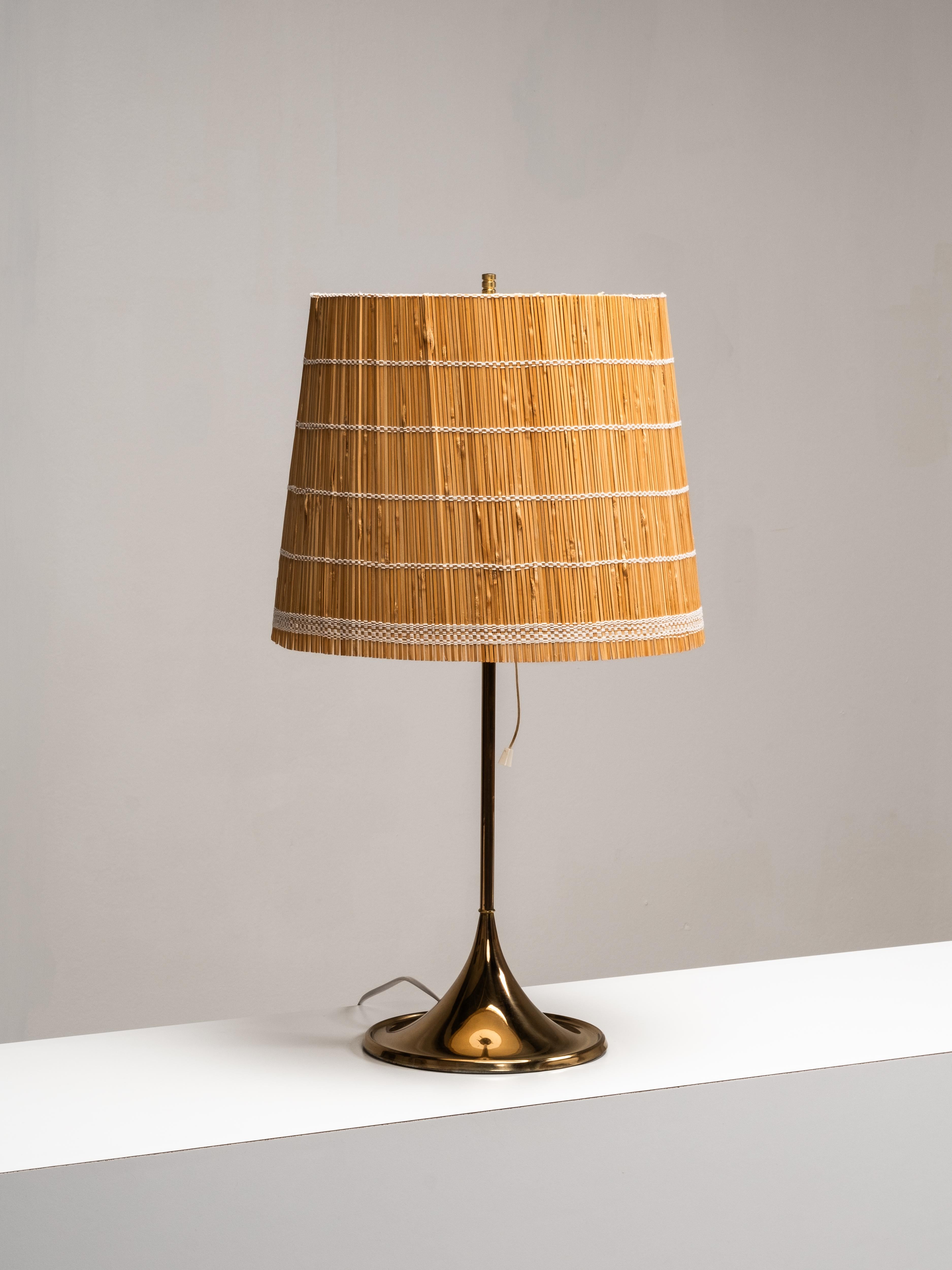 Svedese Lampada da tavolo in ottone B-024 di Alf Svensson e Yngvar Sandström per Bergboms, 1960 in vendita