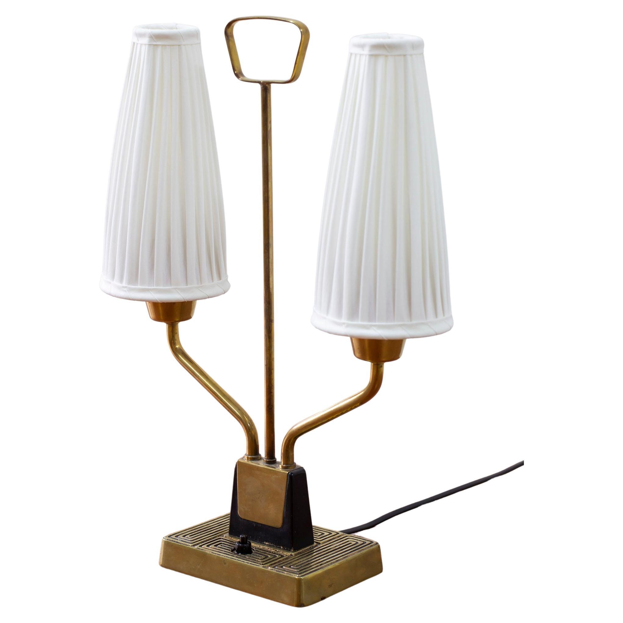 Lampe de table en laiton par ASEA Belysning, Suède, années 1950 en vente