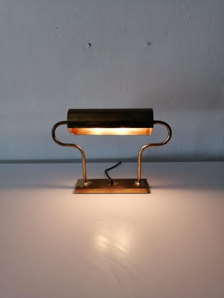 Lámpara de mesa regulable de latón macizo de Florian Schulz, años 70 Alemania Metal en venta