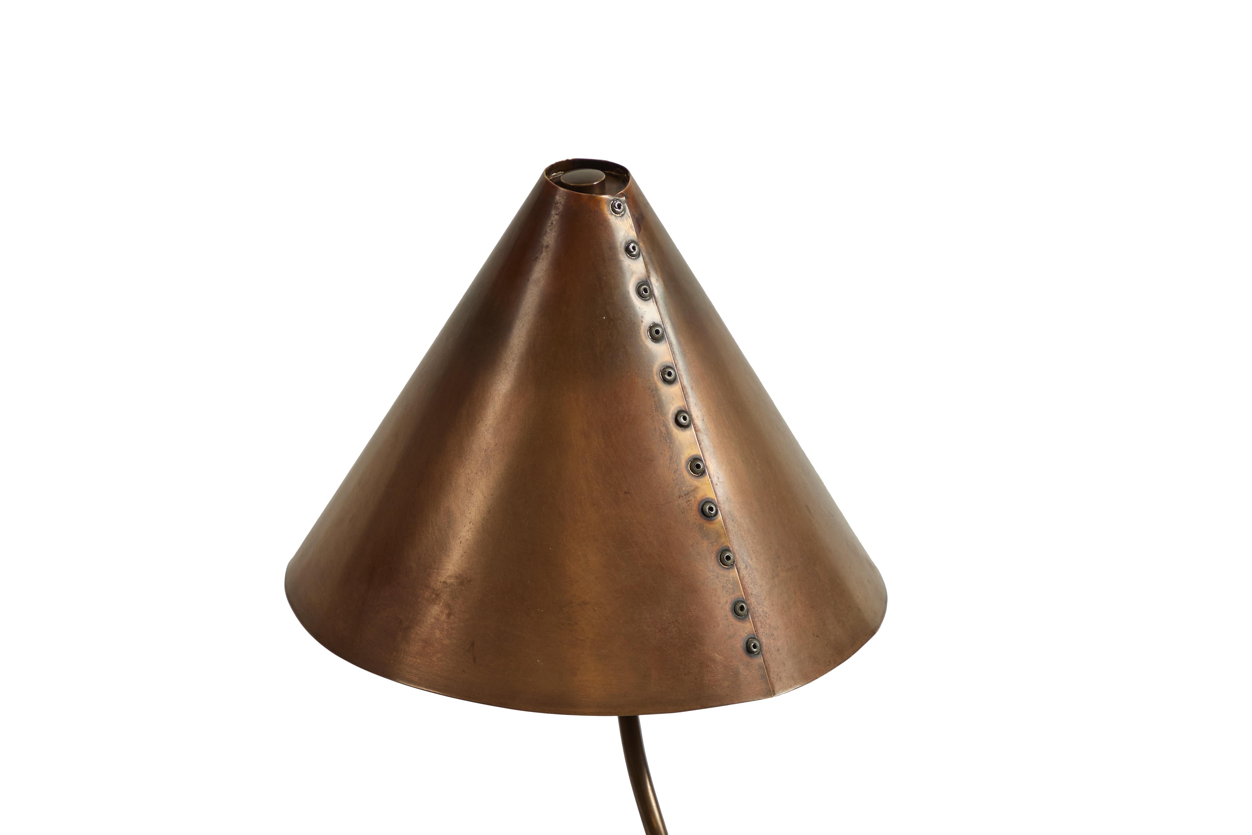 American Brass Table Lamp, by JDP Interiors For Sale