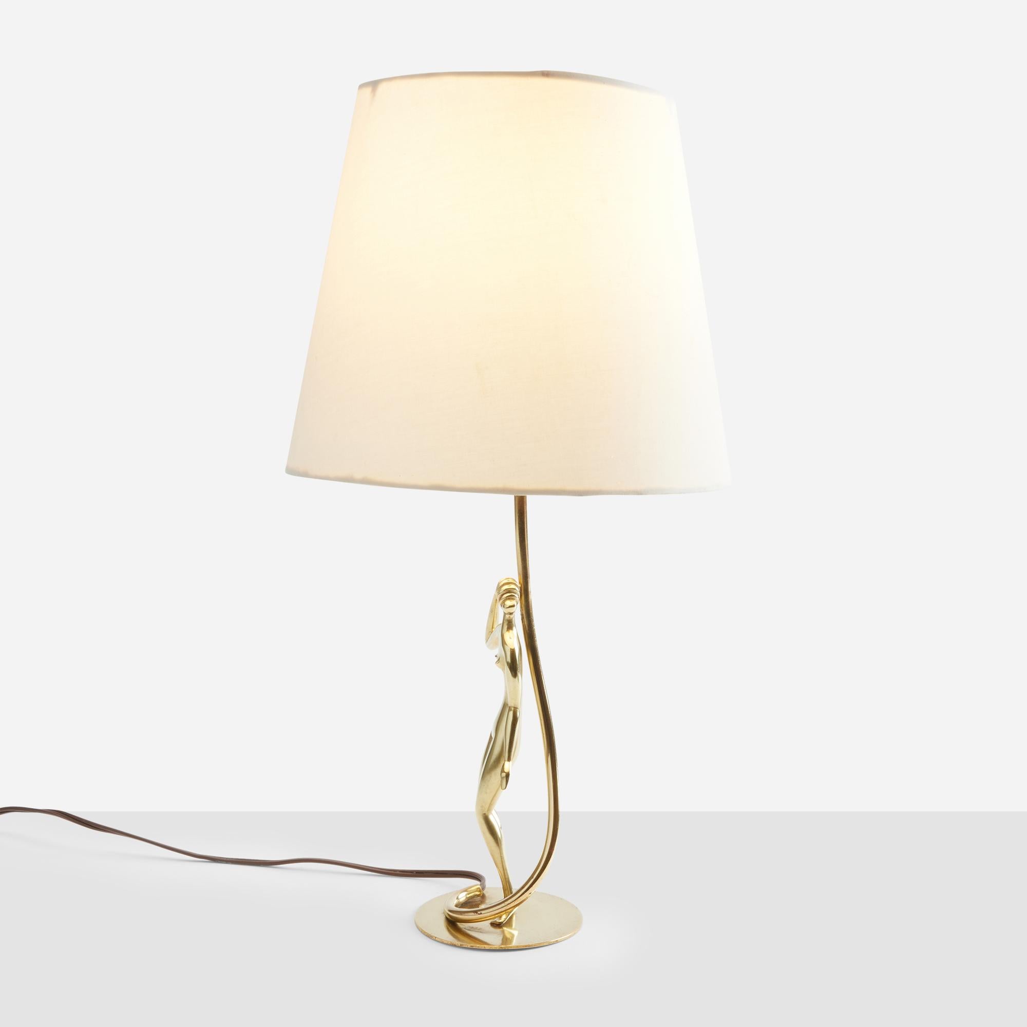 Autrichien Lampe de table en laiton de Karl Hagenauer en vente