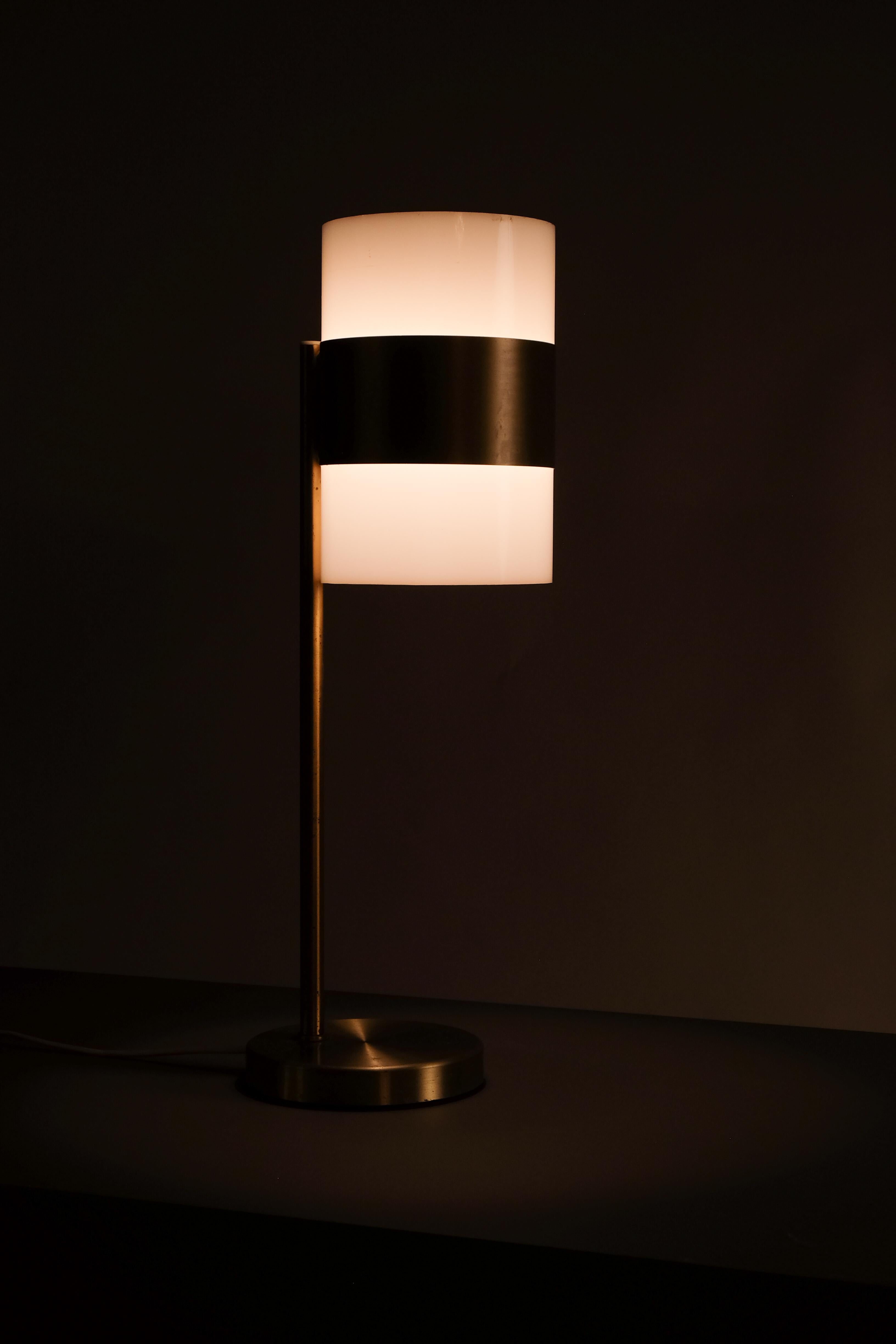 Lampe de bureau en laiton par Luxus, Suède, années 1960 en vente 1