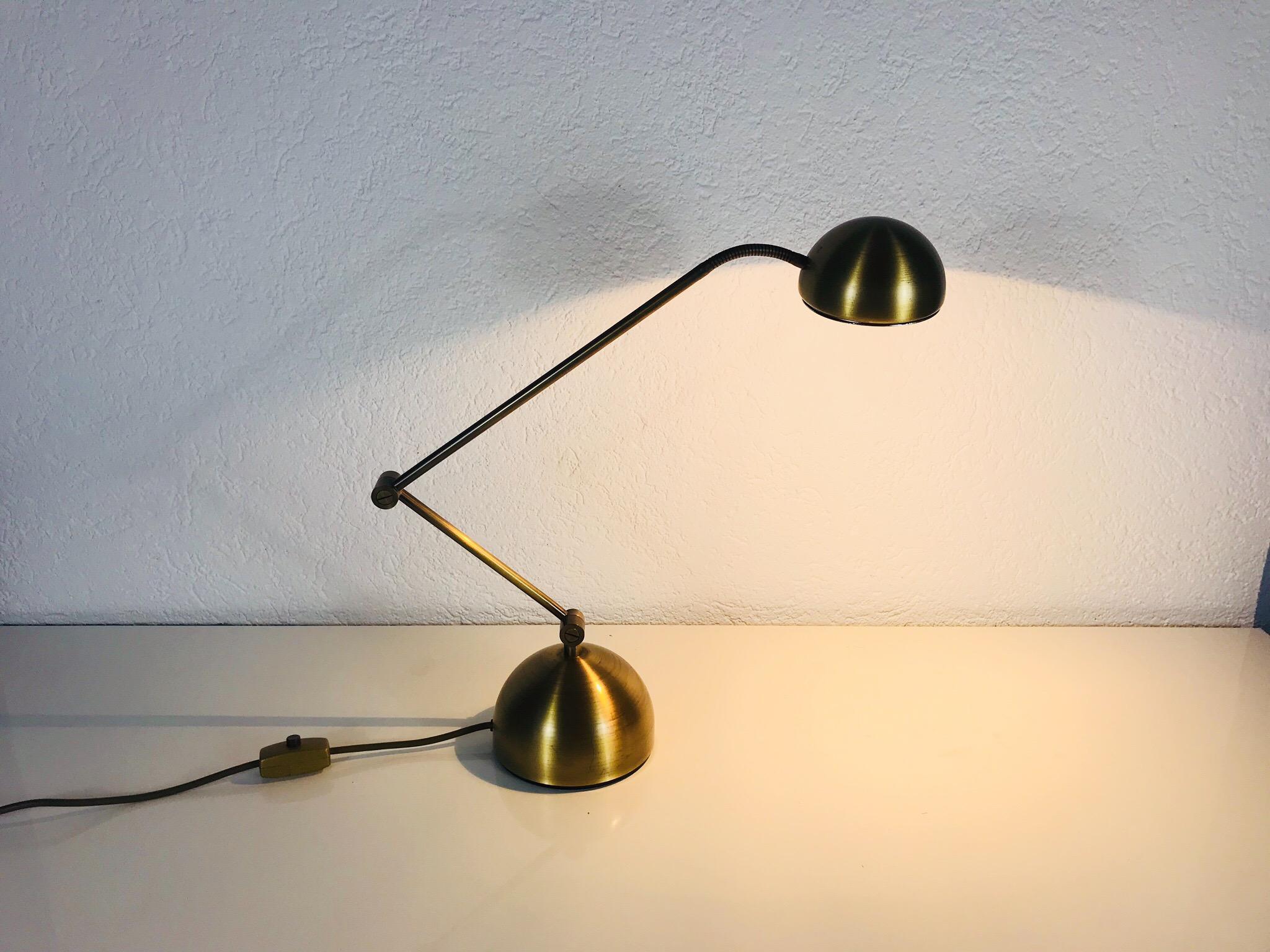 A brass table lamp by Sölken Leuchten made in Germany in the 1960s with a fantastic rare adjustable body.

Measurements:

Height 65 cm

Diameter of base 15 cm.
  