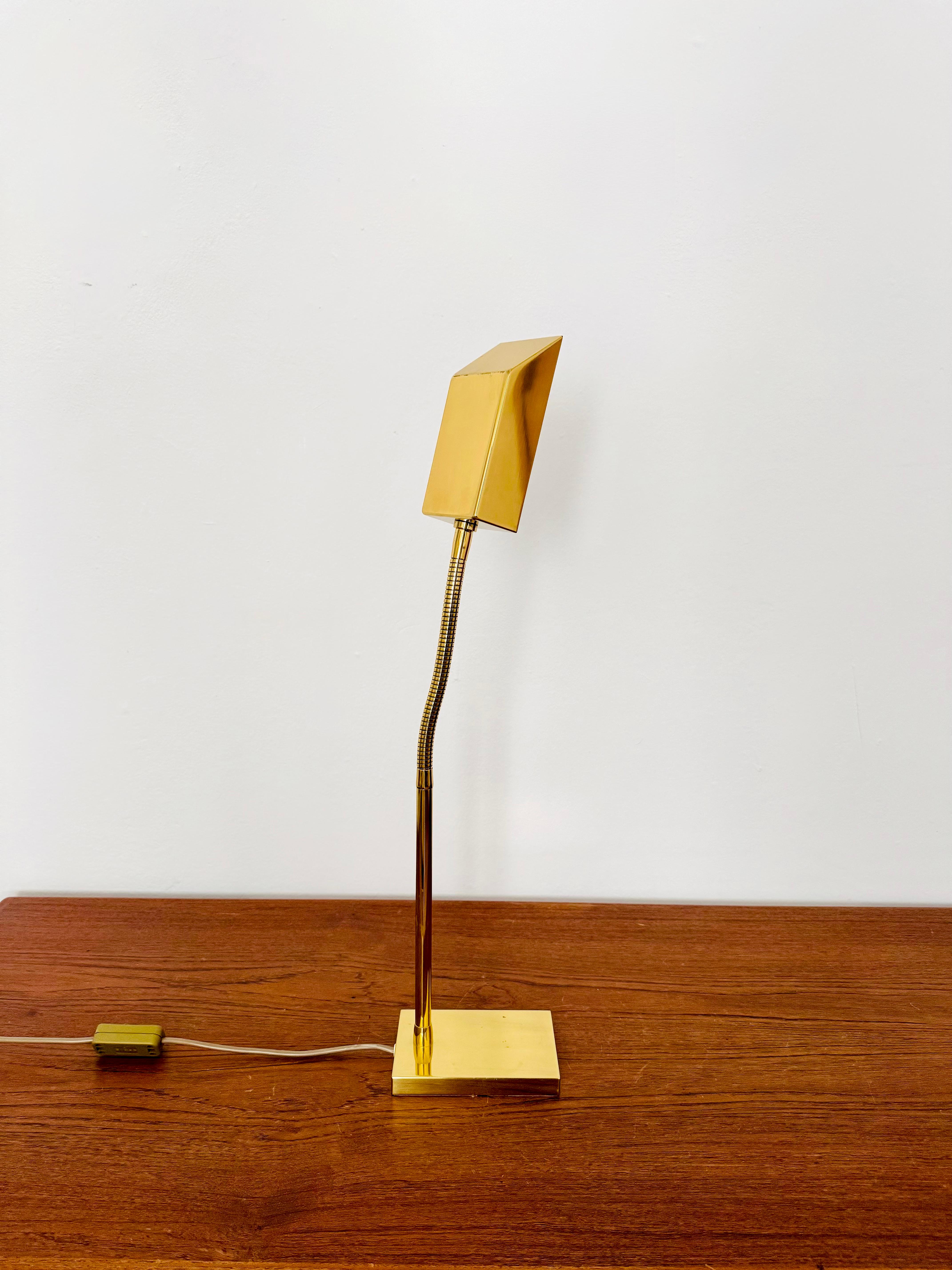 Lámpara de mesa de latón by Colección Vereinigte Werkstätten finales del siglo XX en venta
