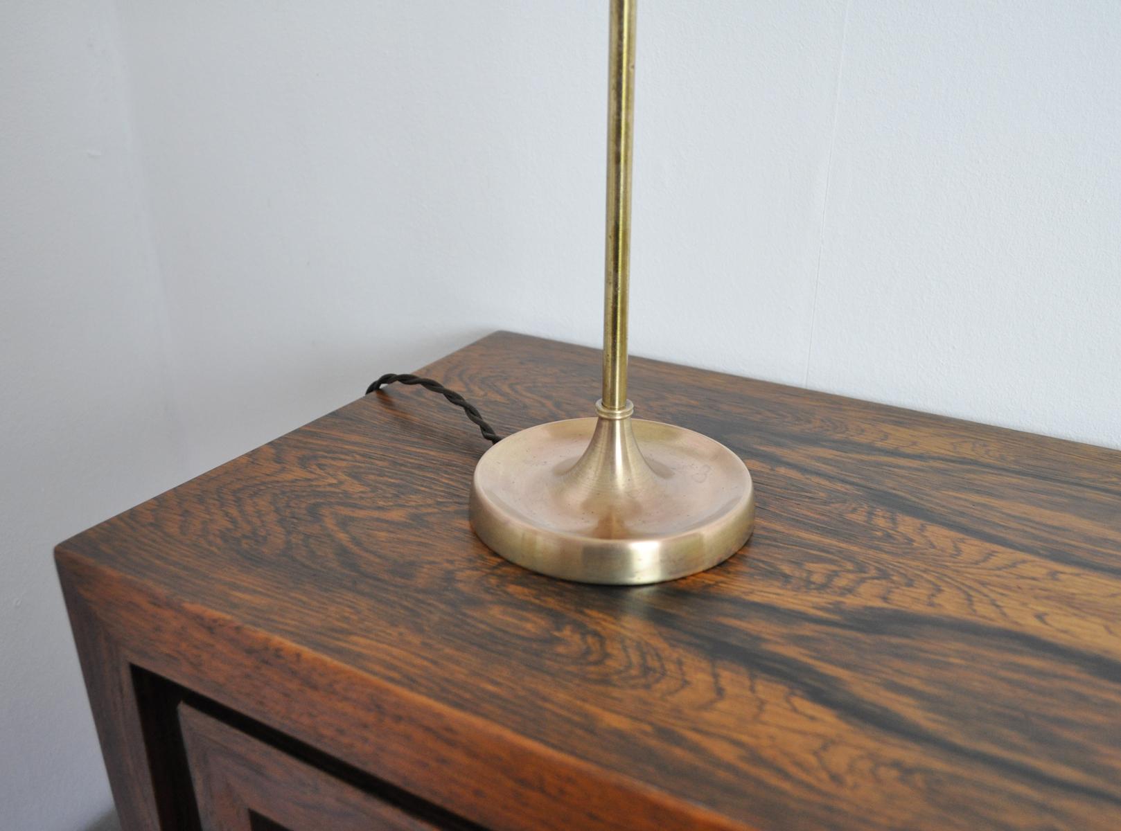 Brass Table Lamp Designed by Esben Klint for Le Klint, 1948 In Good Condition In Vordingborg, DK