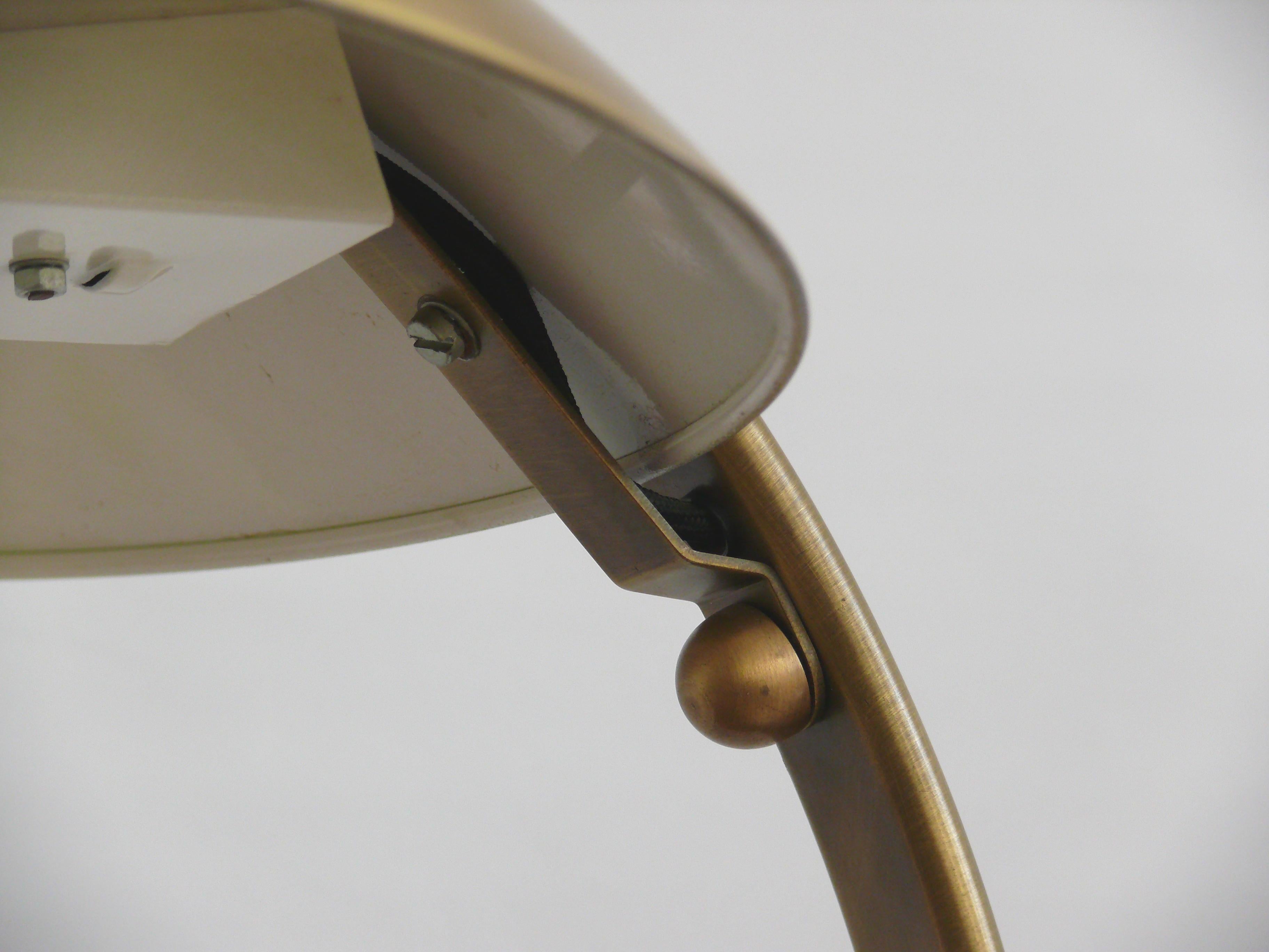 Lampada da tavolo in ottone, Lampada da tavolo, Egon Hillebrand, Germania, anni '60 1