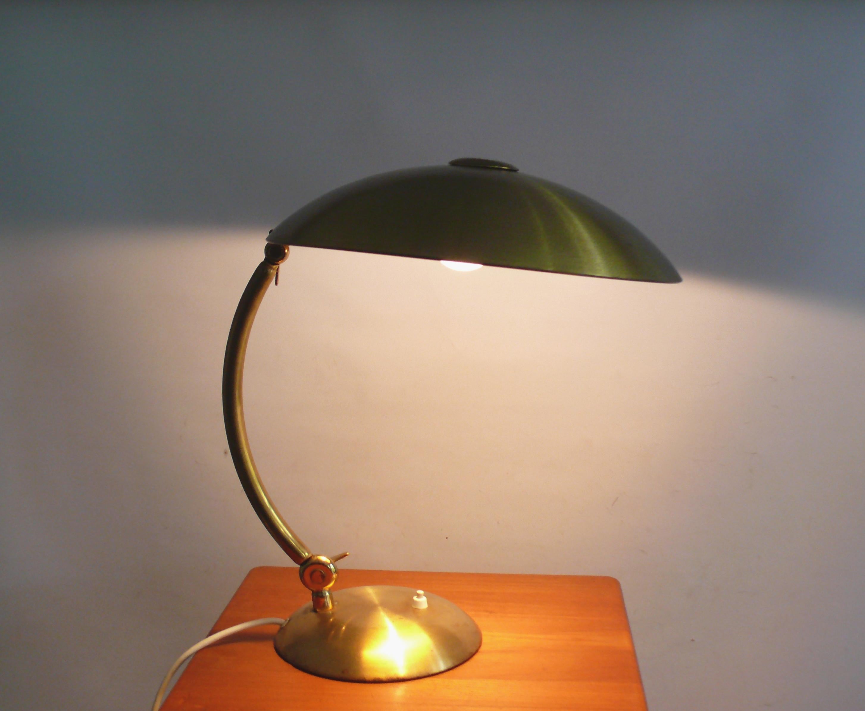 Lámpara de mesa de latón, Lámpara de escritorio, Hillebrand, Alemania, años 30 en venta 12