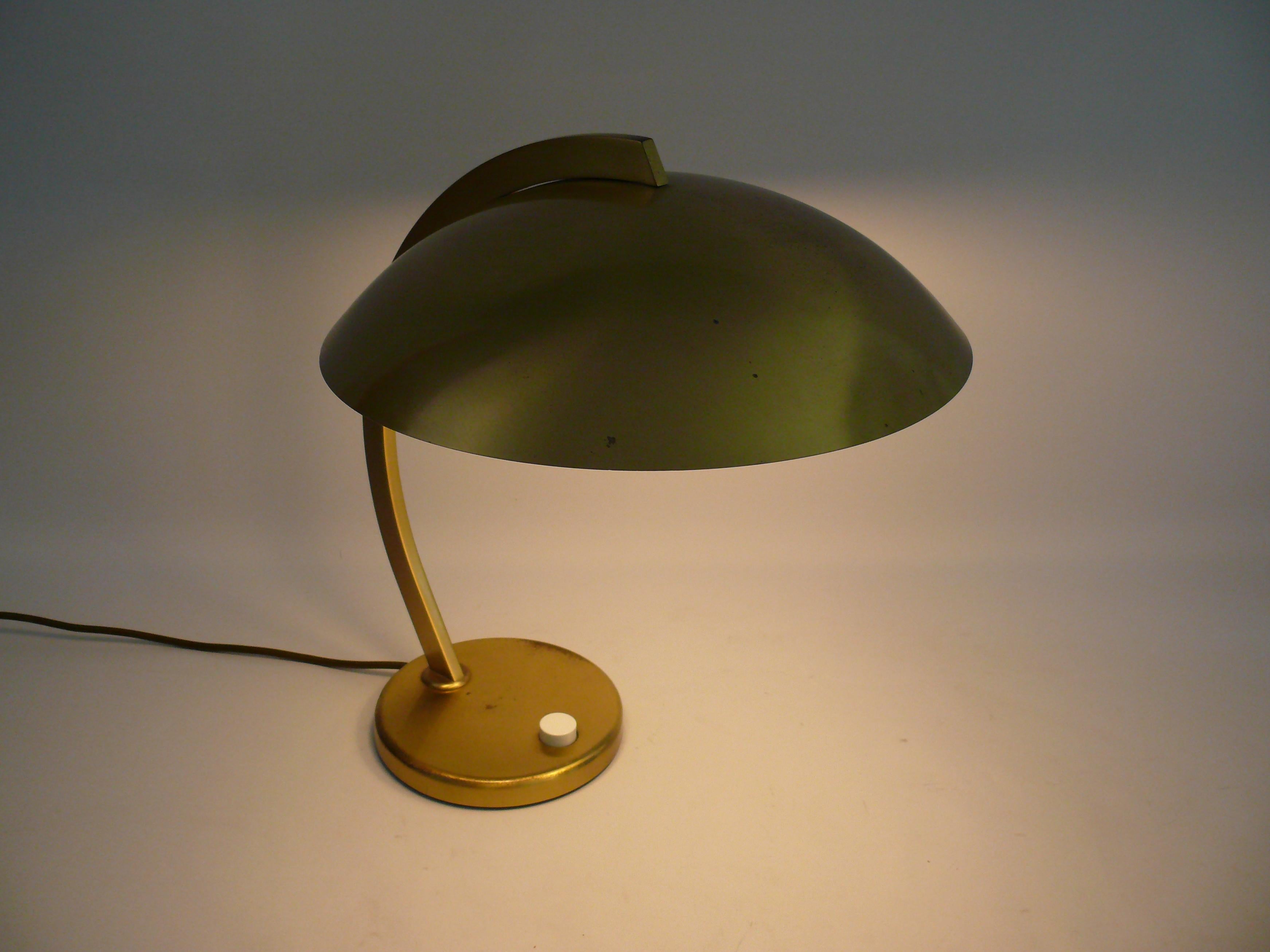 Wonderful lamp in the Bauhaus style from the 1950s: Large table lamps from the company Joseph Brumberg Sundern (JBS) from West Germany (Sauerland). This lamp is also often attributed to Egon Hillebrand. The very solid lamp impresses with its surface