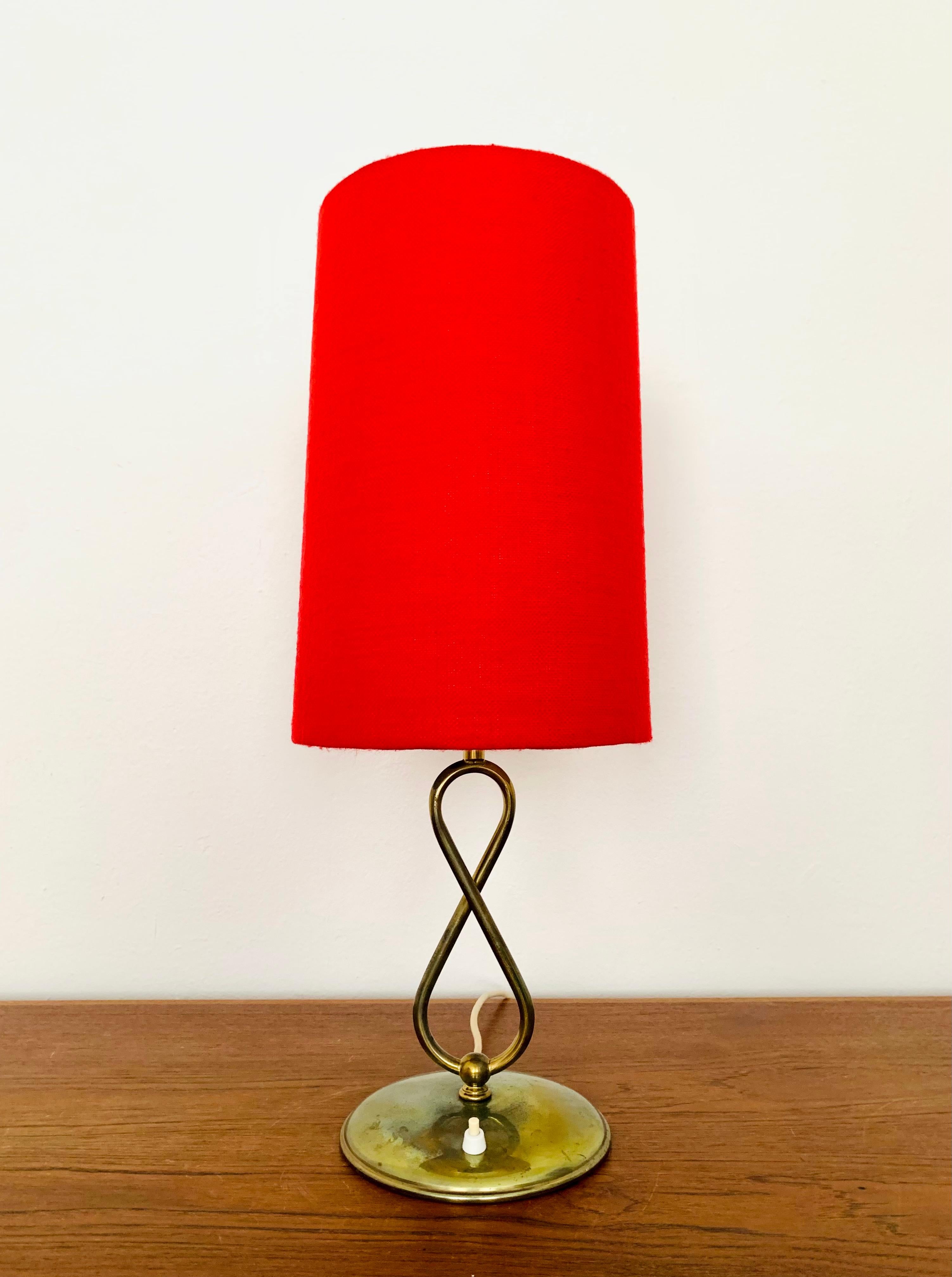 Mid-Century Modern Lampe de table en laiton en vente