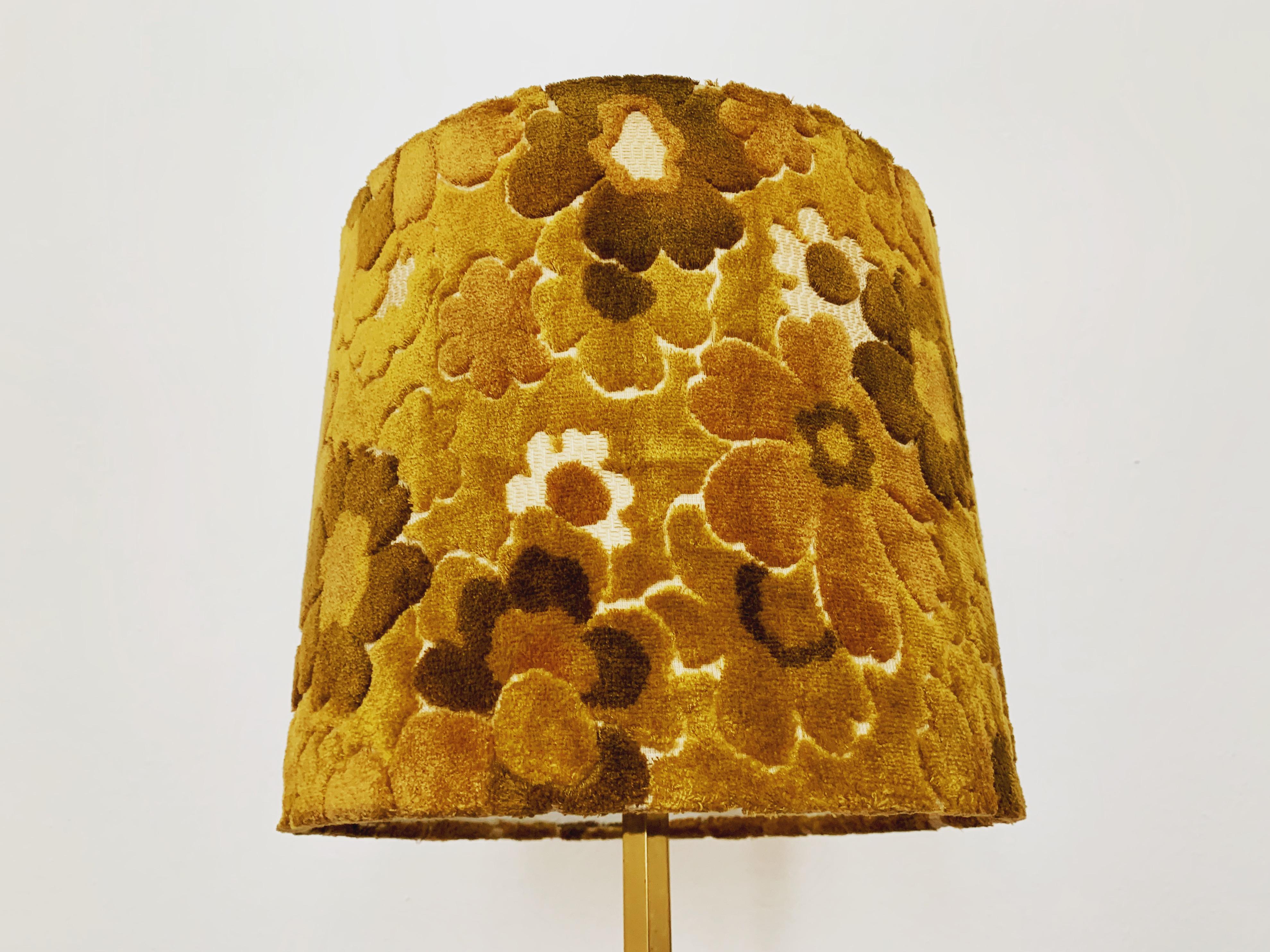 Lampe de table en laiton Bon état - En vente à München, DE
