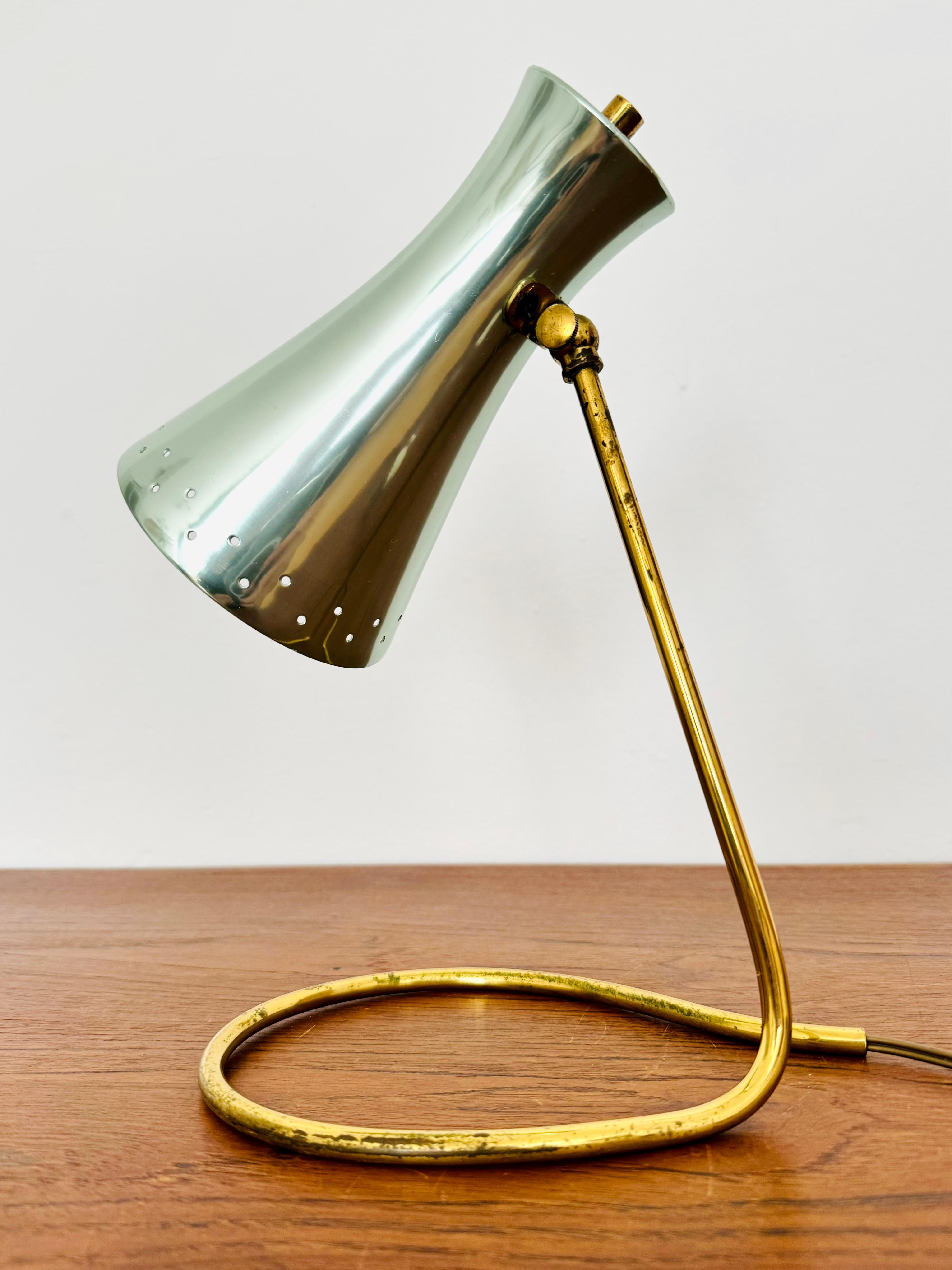 Milieu du XXe siècle Lampe de table en laiton en vente