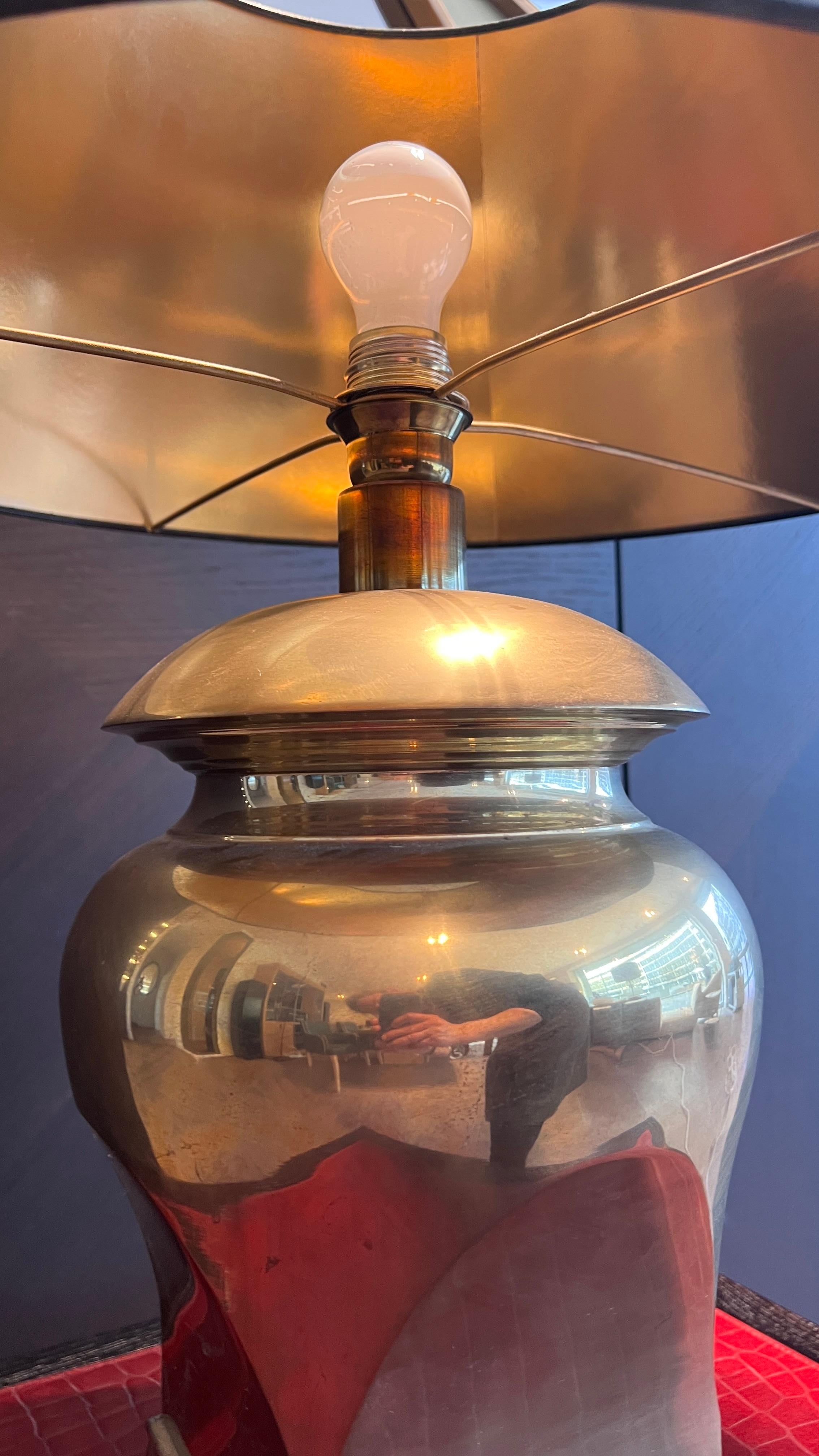 Lampe de table en laiton en vente 2