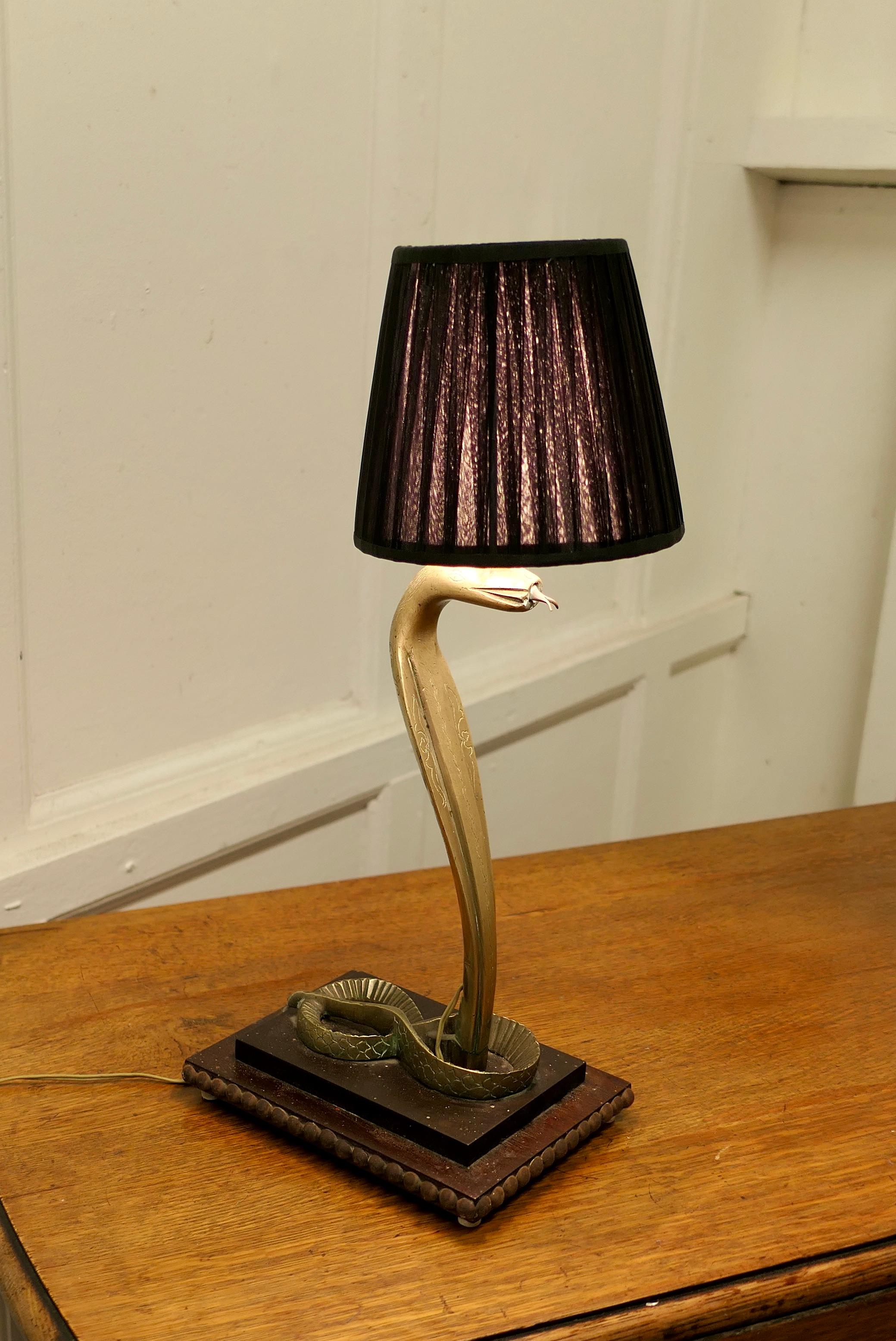 Brass Table Lamp in the Form of a Hissing King Cobra In Good Condition In Chillerton, Isle of Wight