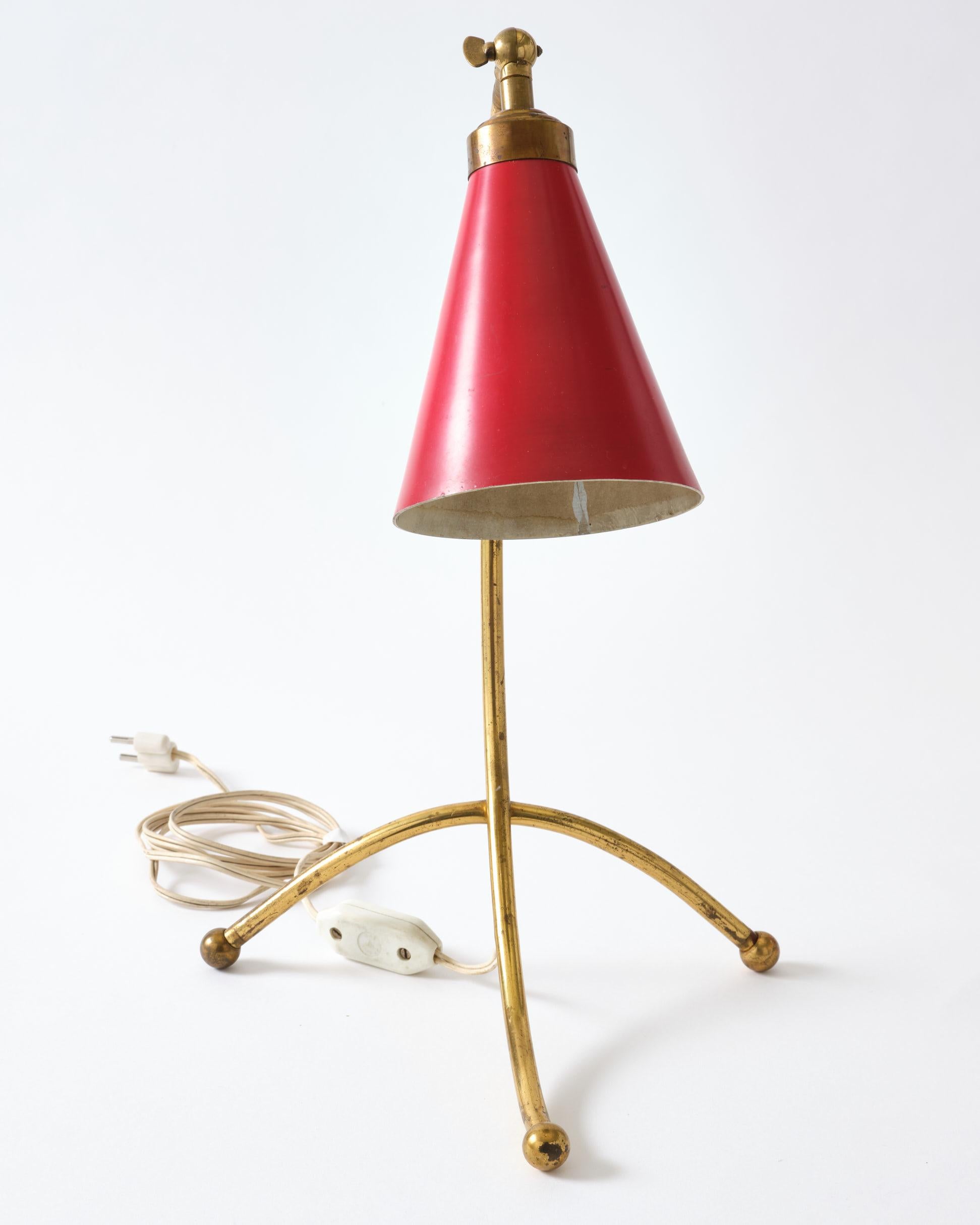 Mid-Century Modern Brass Table Lamp, Italy, Curved Brass Base with Red Metal Shade, C 1950 For Sale