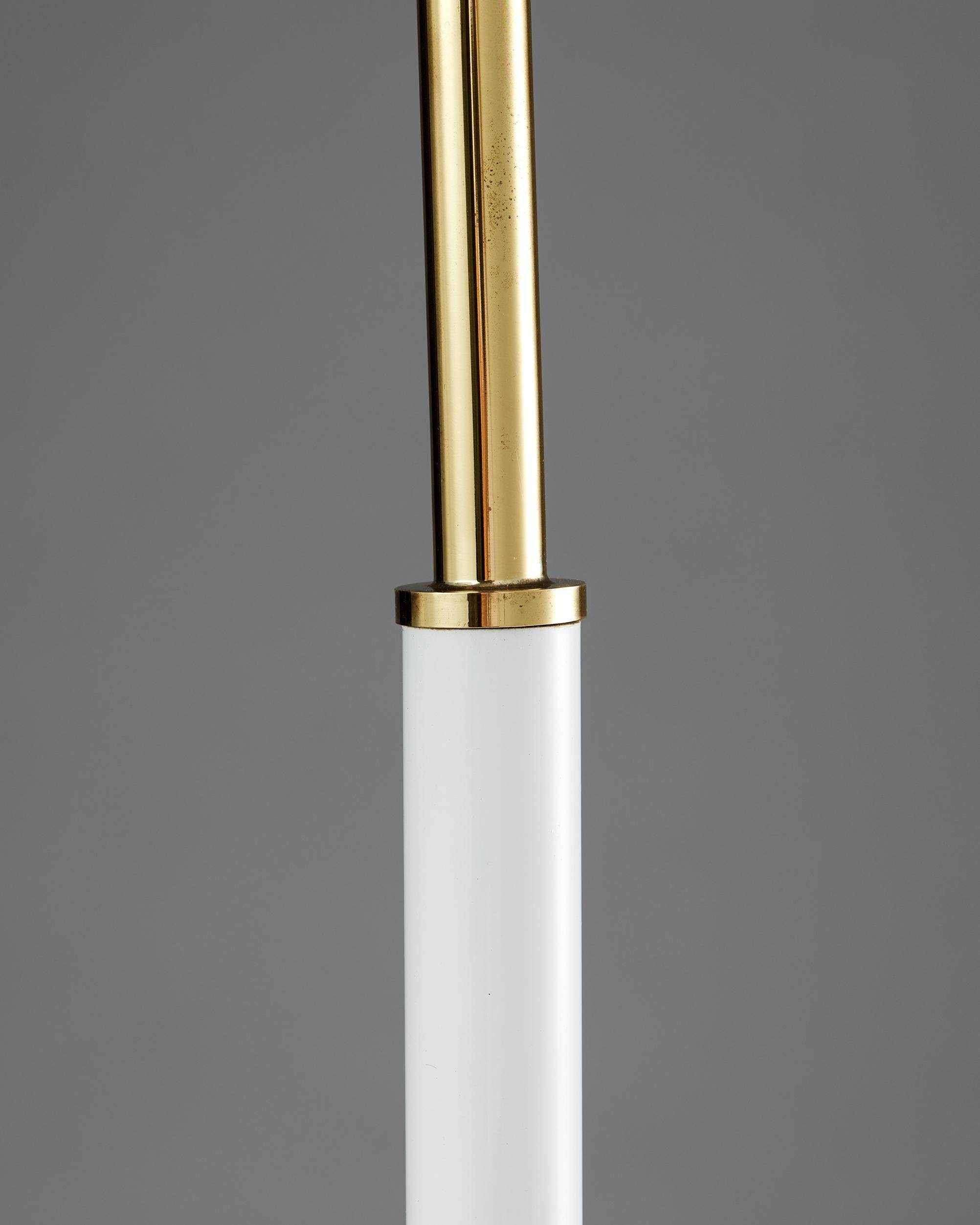 Brass Table lamp model B 275 designed by Hans-Agne Jakobsson for Markaryd, White In Good Condition For Sale In Stockholm, SE
